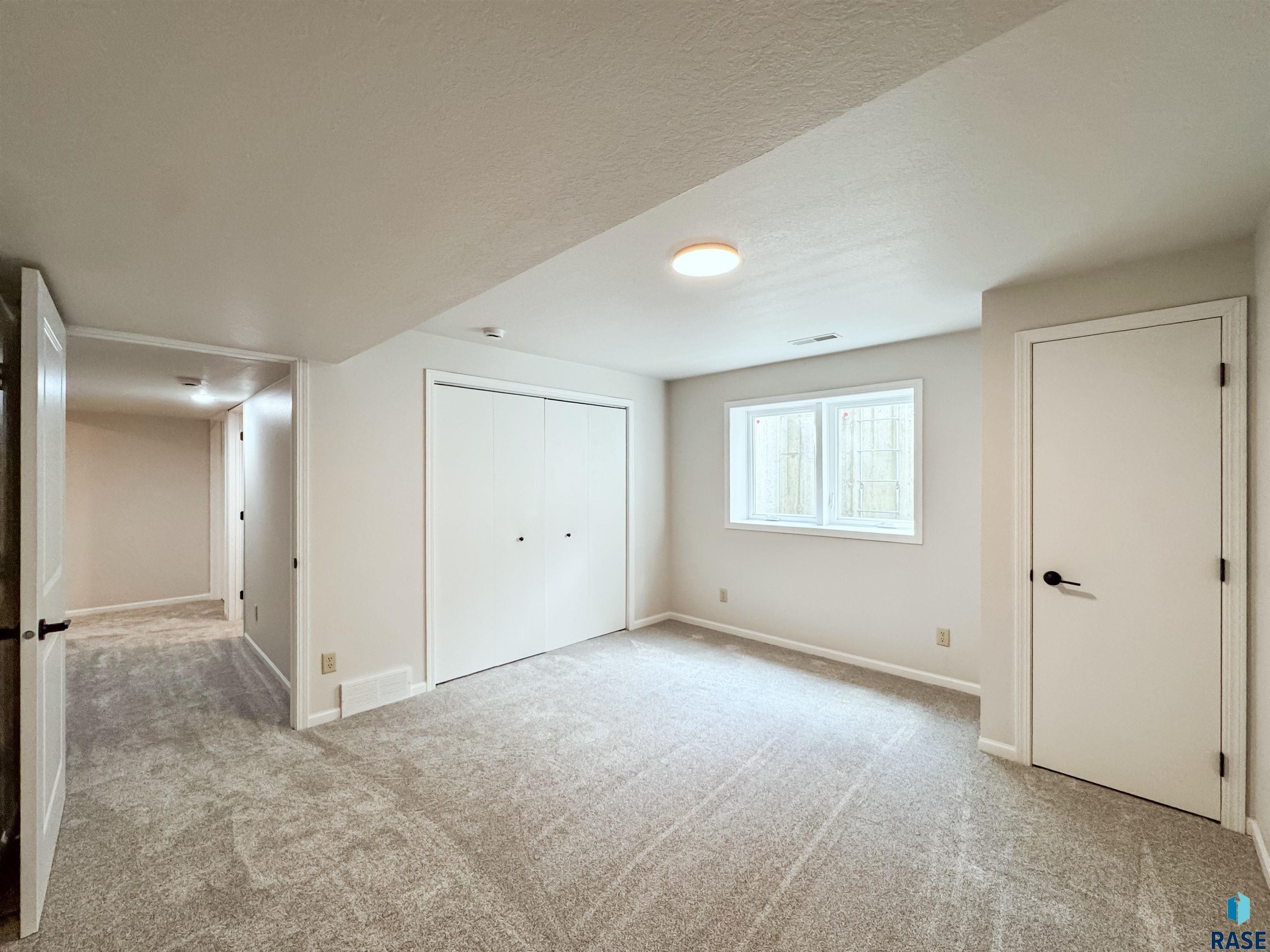 1708 E Ash Grove Cir Circle, Sioux Falls, New Jersey image 29