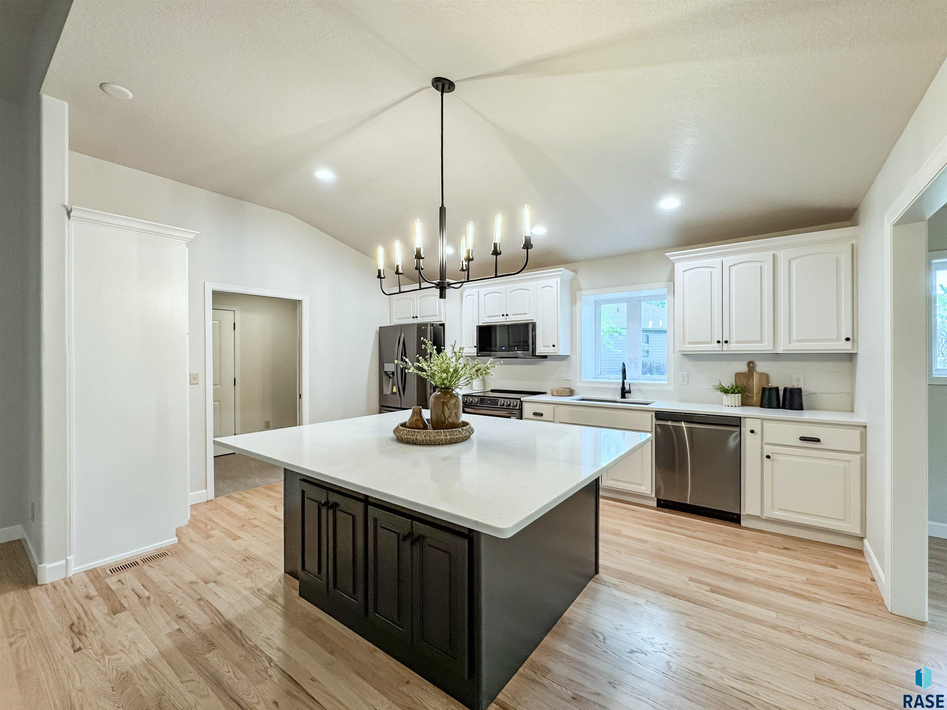 1708 E Ash Grove Cir Circle, Sioux Falls, New Jersey image 6