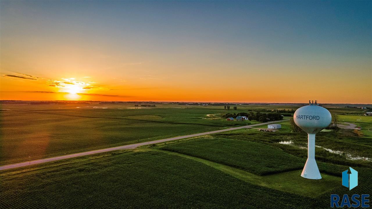 1005 Tortuga Ave Avenue, Hartford, South Dakota image 1