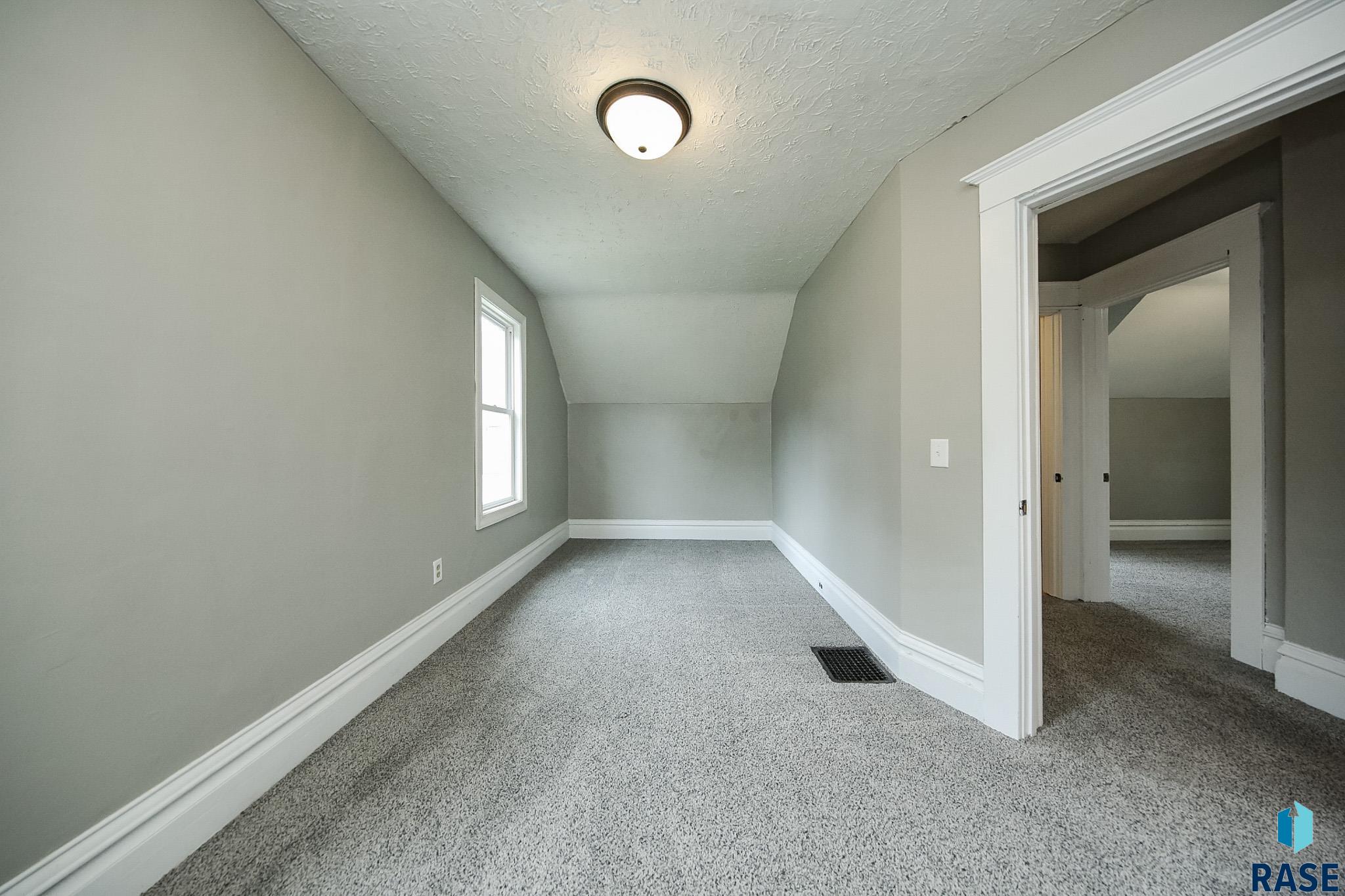 1915 S Walts Ave Avenue, Sioux Falls, New Jersey image 20