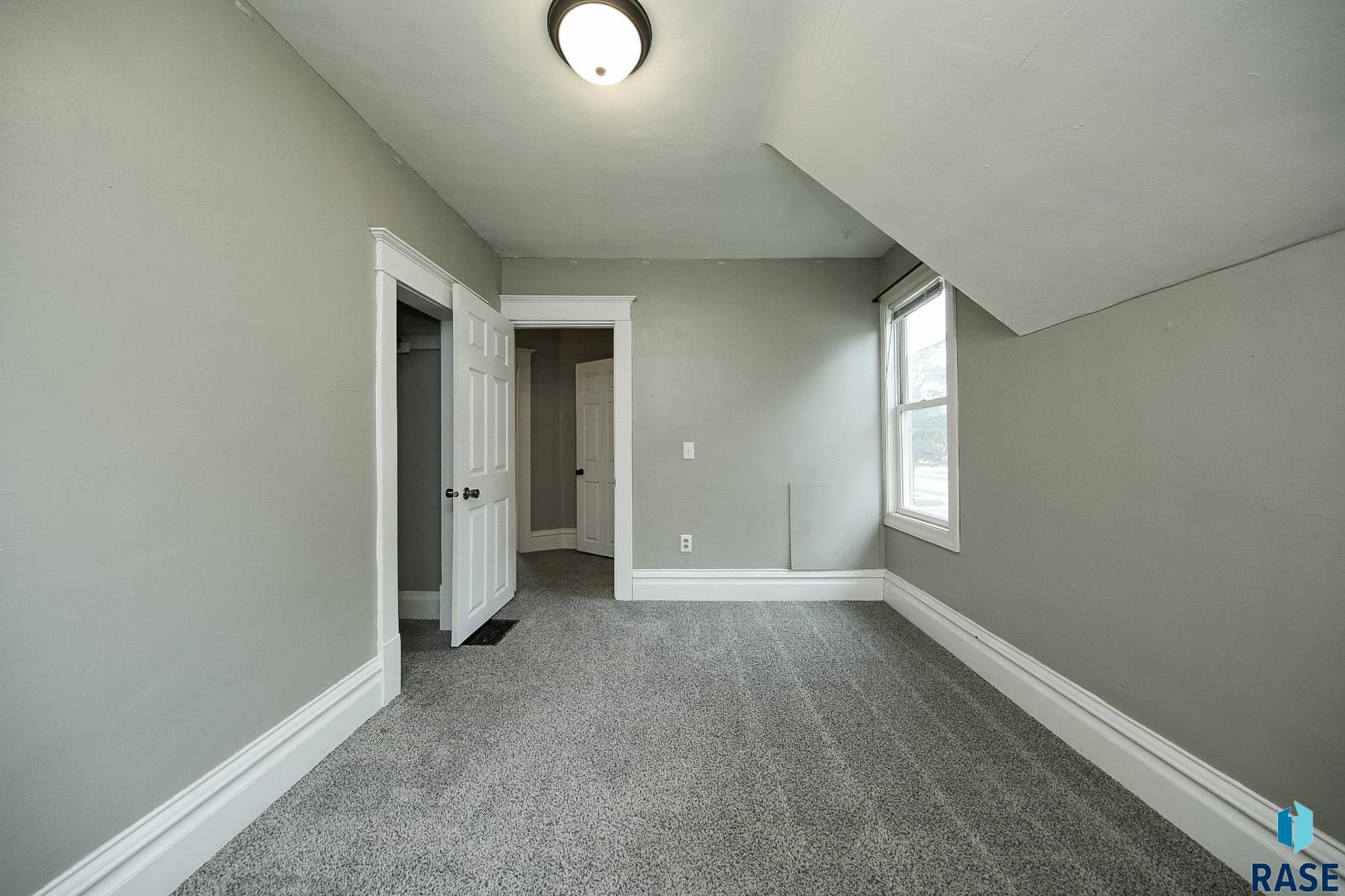 1915 S Walts Ave Avenue, Sioux Falls, New Jersey image 16