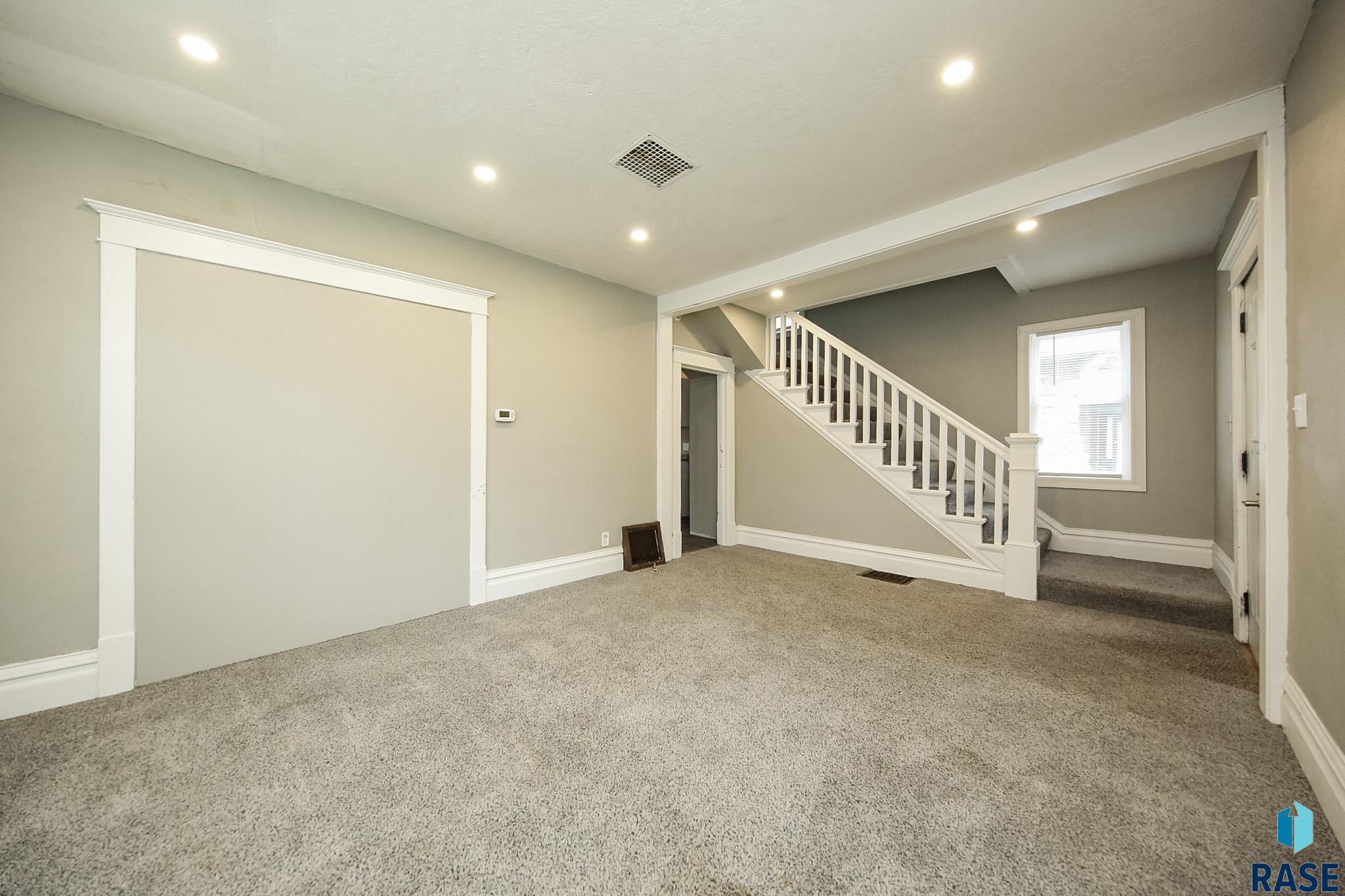 1915 S Walts Ave Avenue, Sioux Falls, New Jersey image 4