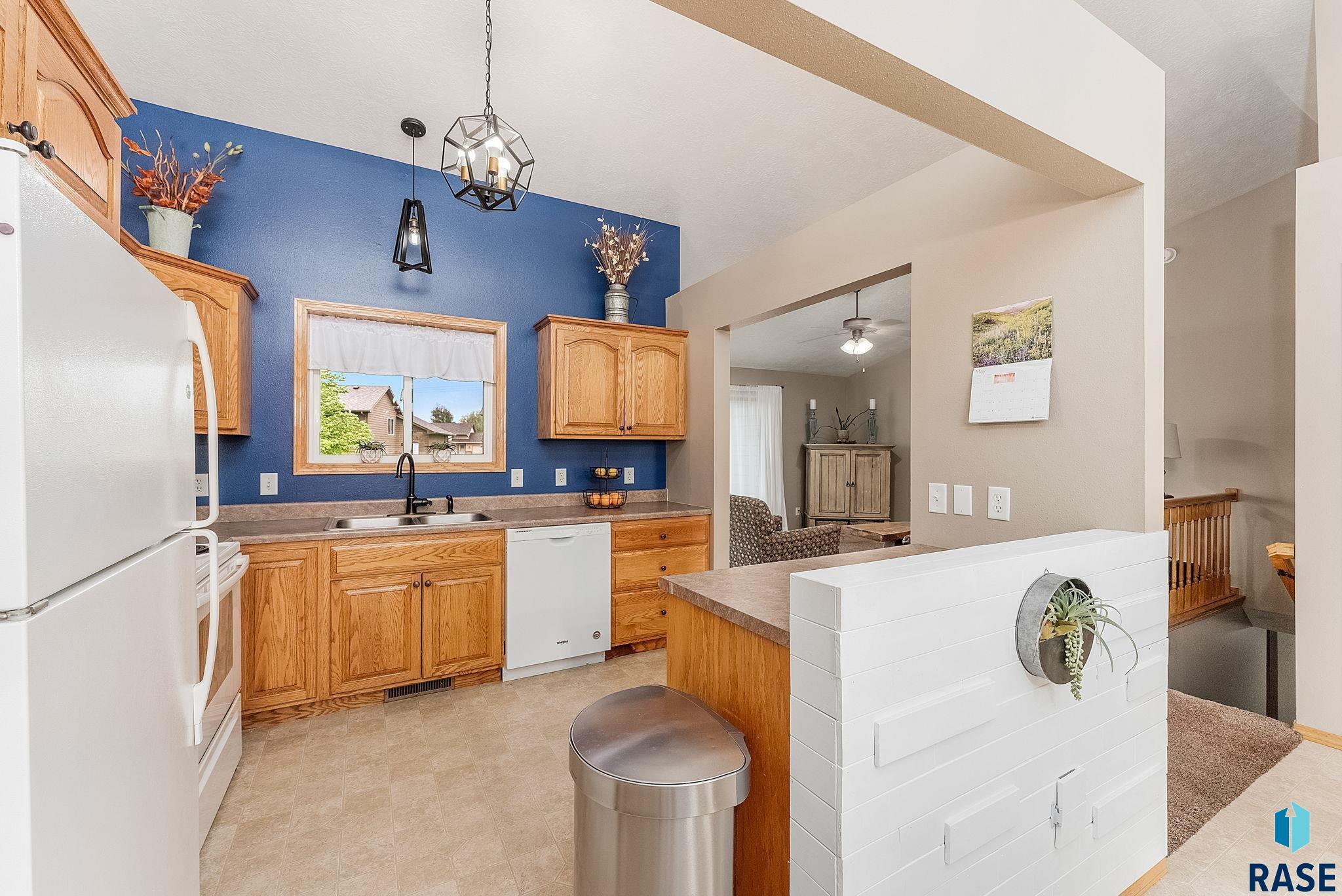 5102 S Carrick Ave Avenue, Sioux Falls, New Jersey image 5