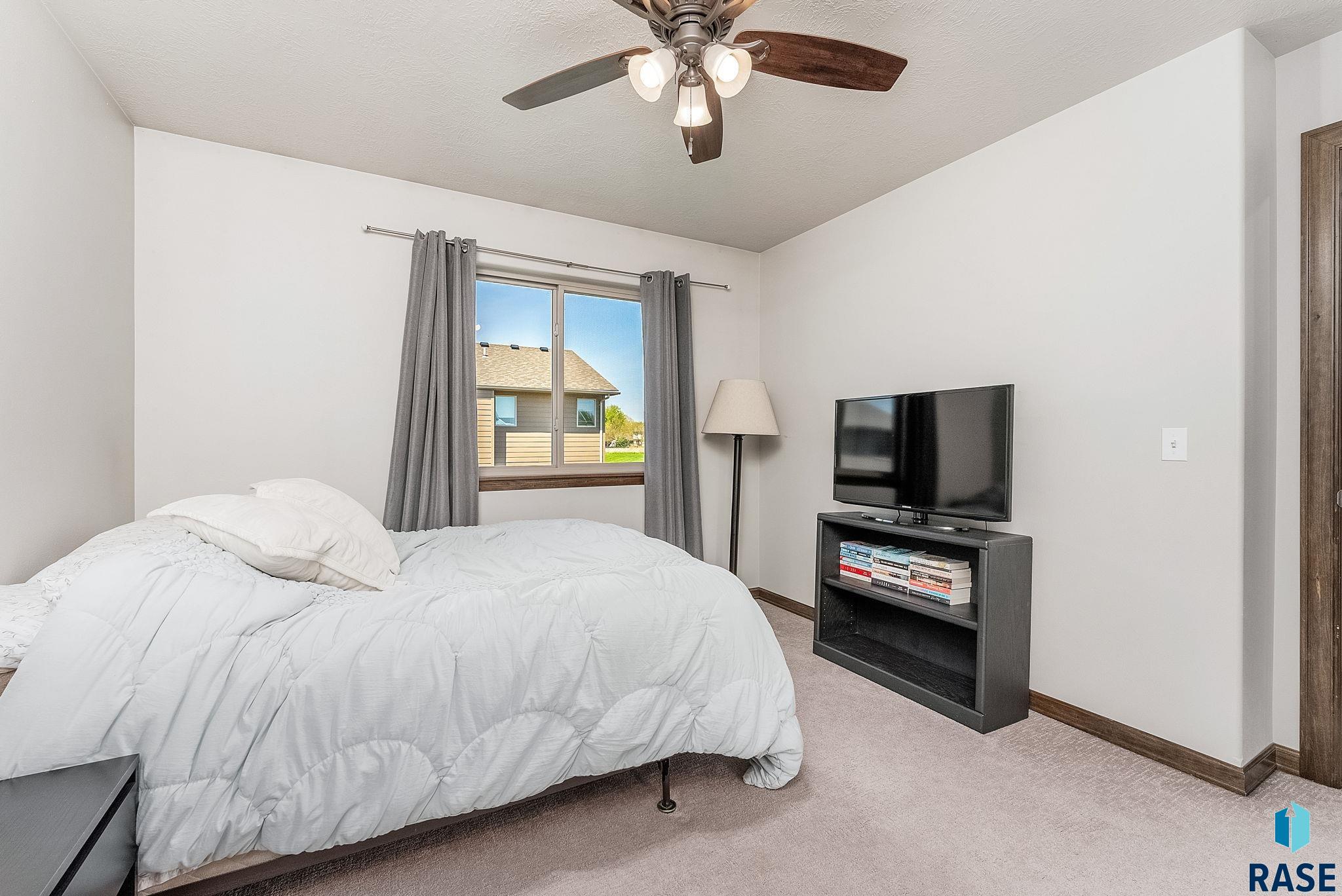 5701 S Bounty Pl Place, Sioux Falls, South Dakota image 19