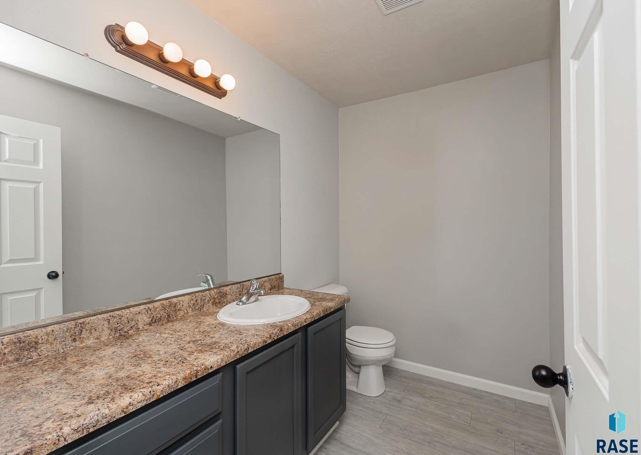 6501 S Santa Rosa Pl Place, Sioux Falls, New Jersey image 25