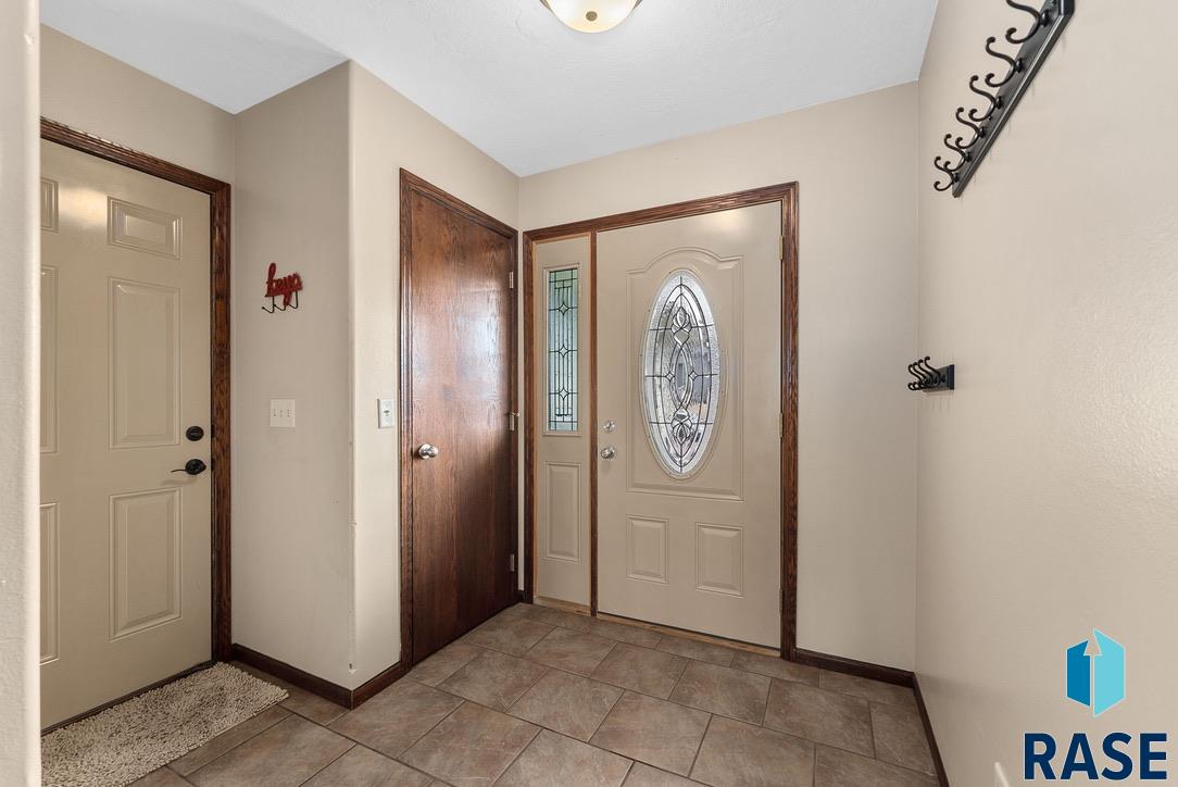 1600 E Liberty Cir Circle, Brandon, South Dakota image 6