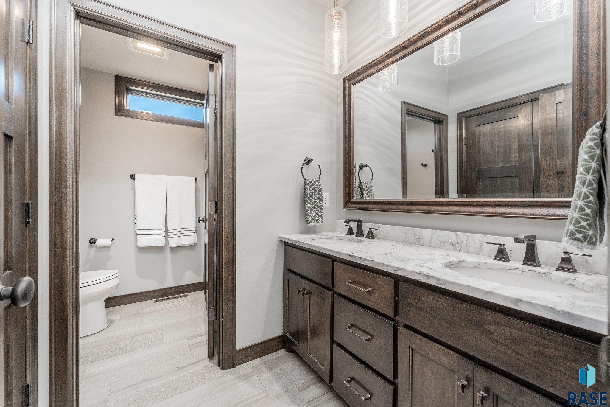 27261 Regal Ct Court, Sioux Falls, South Dakota image 38
