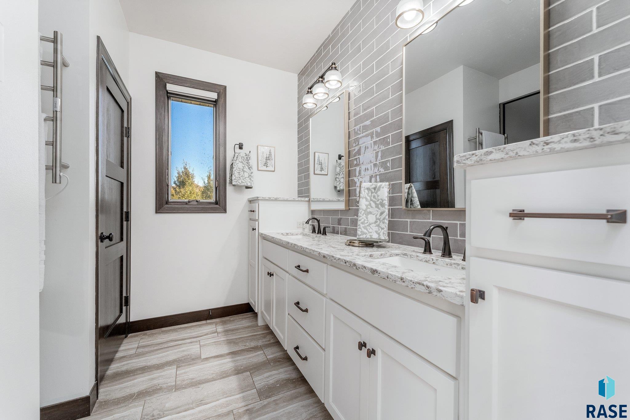 27261 Regal Ct Court, Sioux Falls, South Dakota image 30