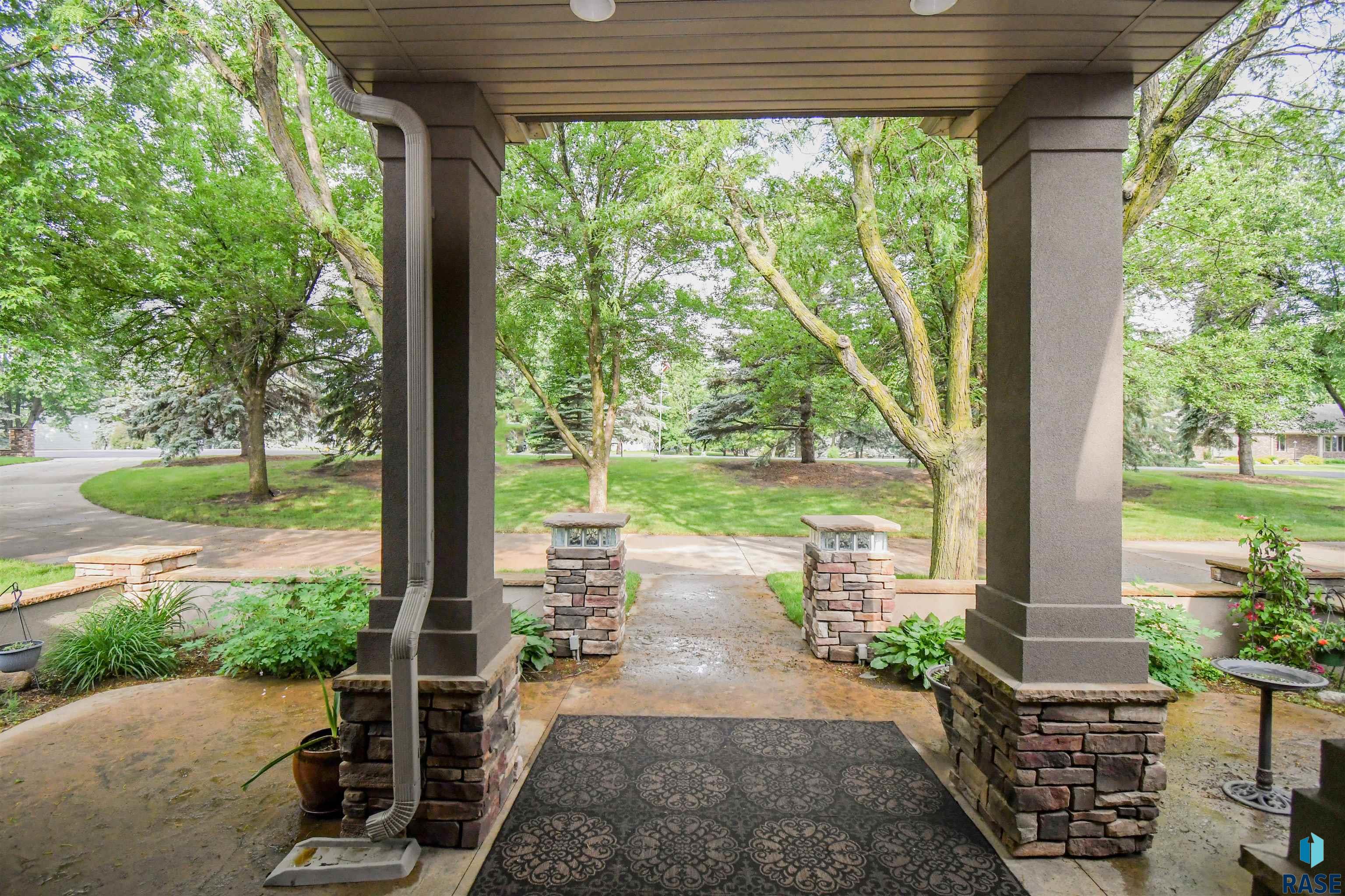 312 W Lyncrest Trl