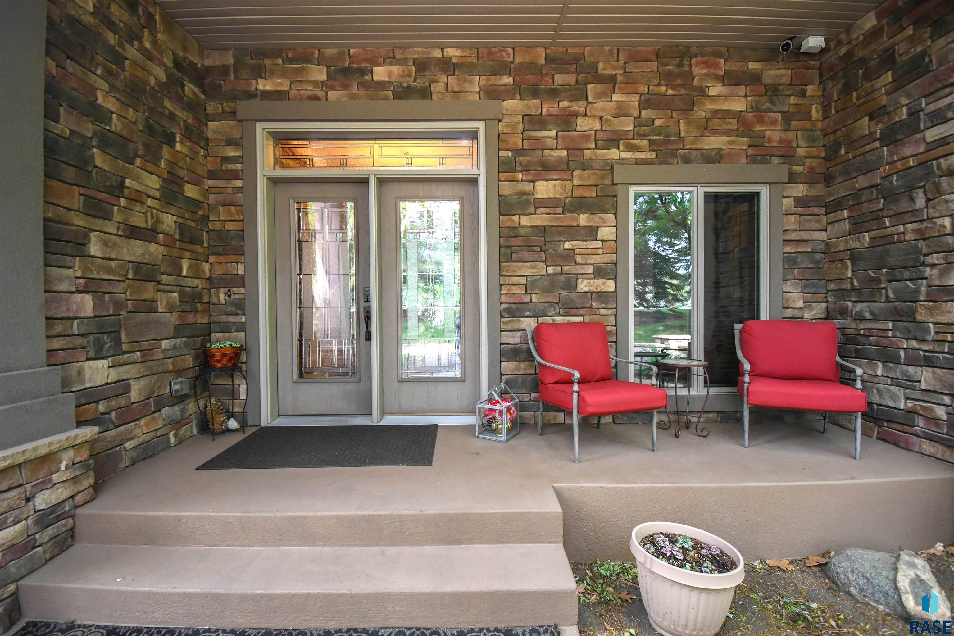 312 W Lyncrest Trl