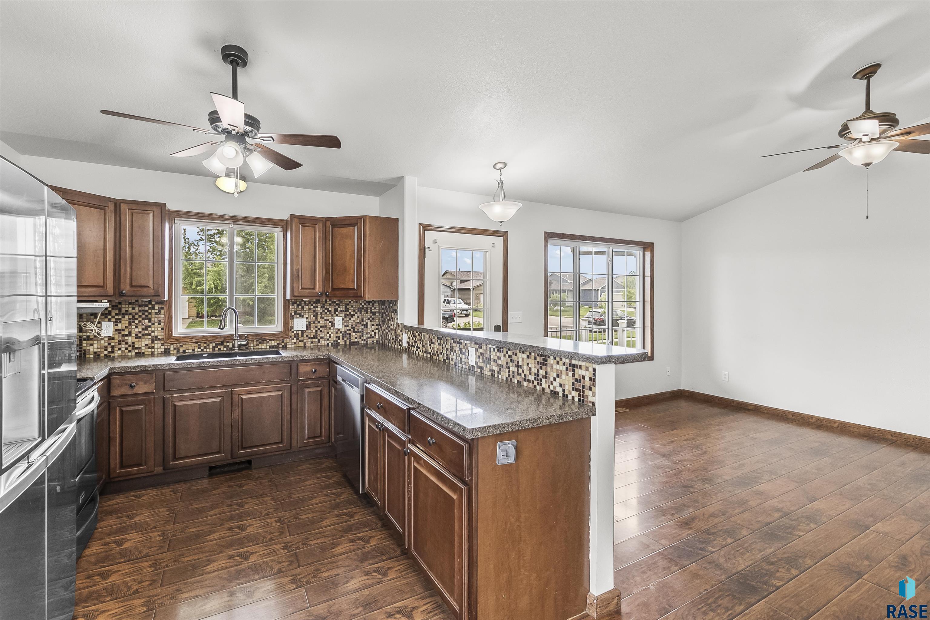 3916 W 93rd St Street, Sioux Falls, South Dakota image 5