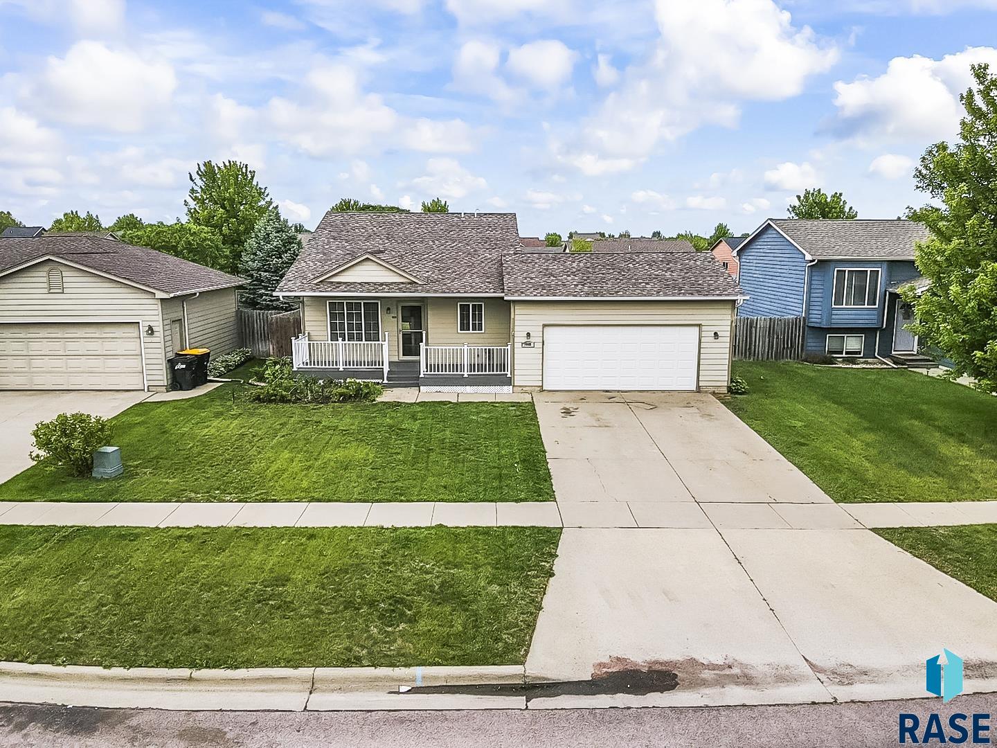 3916 W 93rd St Street, Sioux Falls, South Dakota image 1