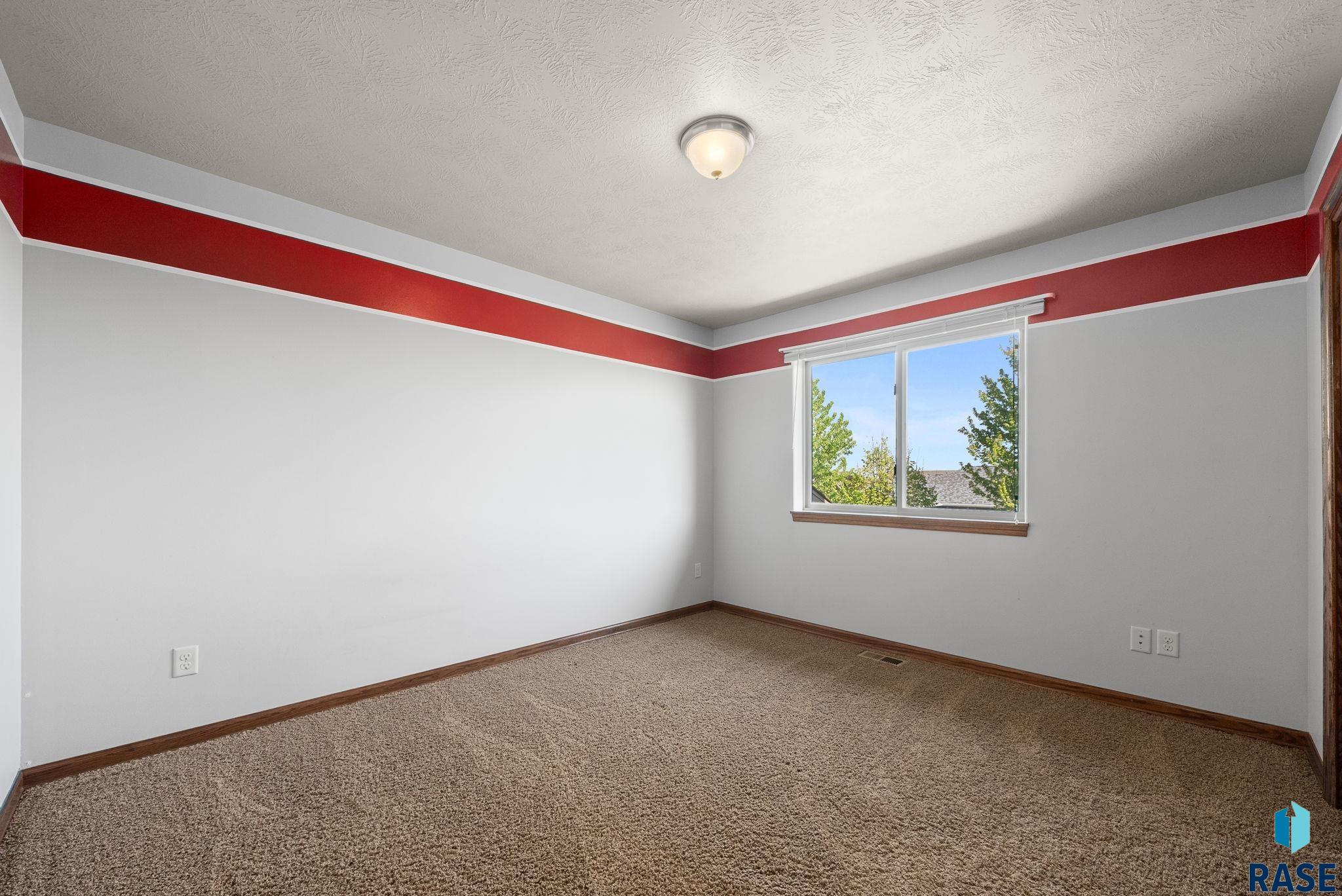 4304 W Shipton St Street, Sioux Falls, South Dakota image 13