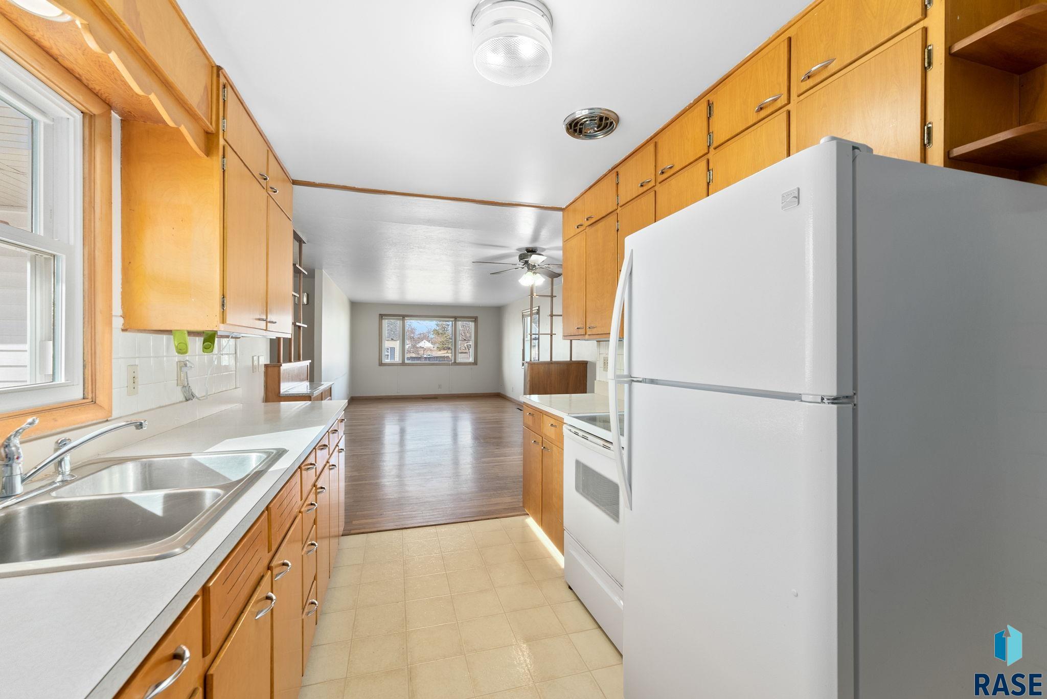 2700 E 13th St Street, Sioux Falls, South Dakota image 10