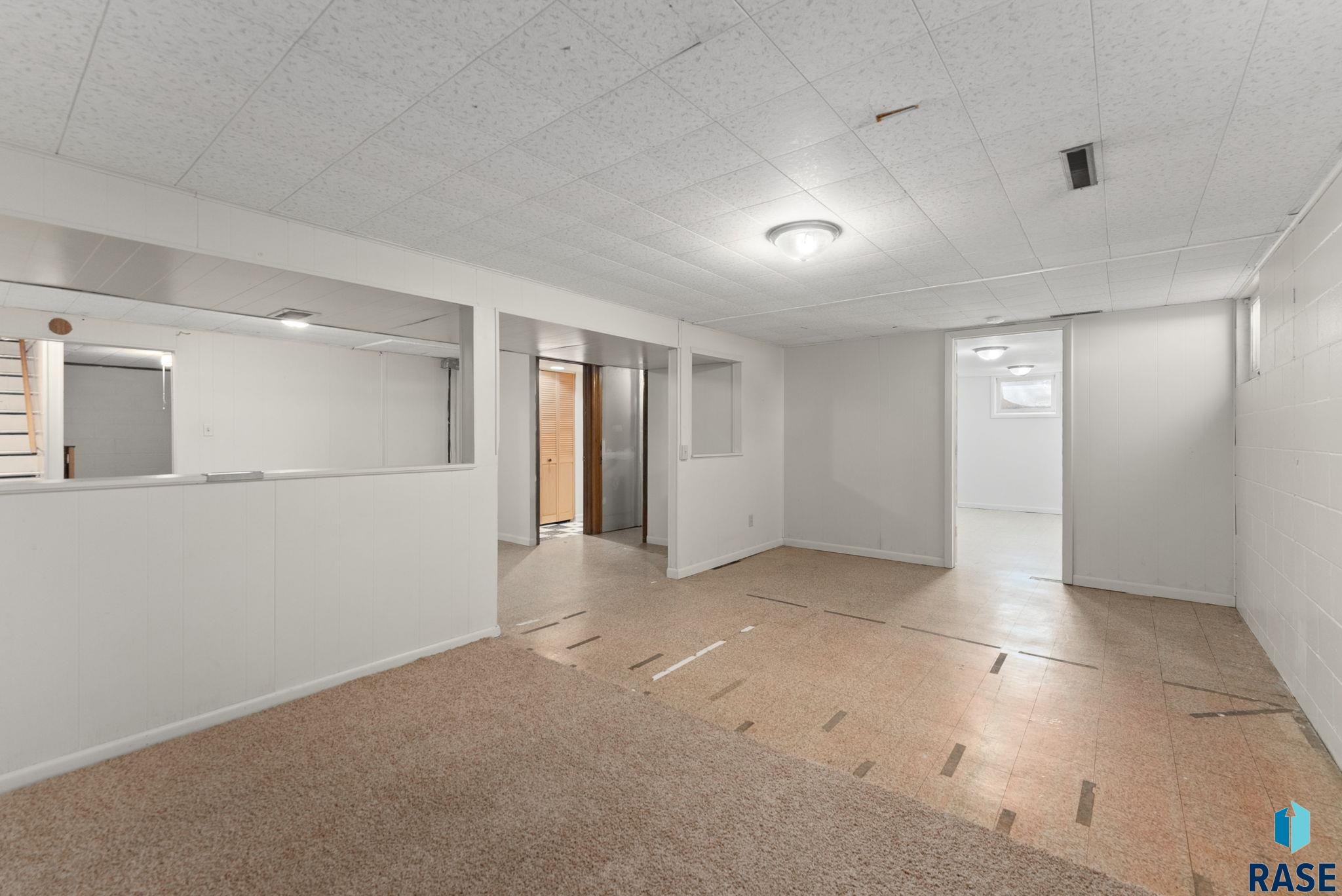 2700 E 13th St Street, Sioux Falls, South Dakota image 19