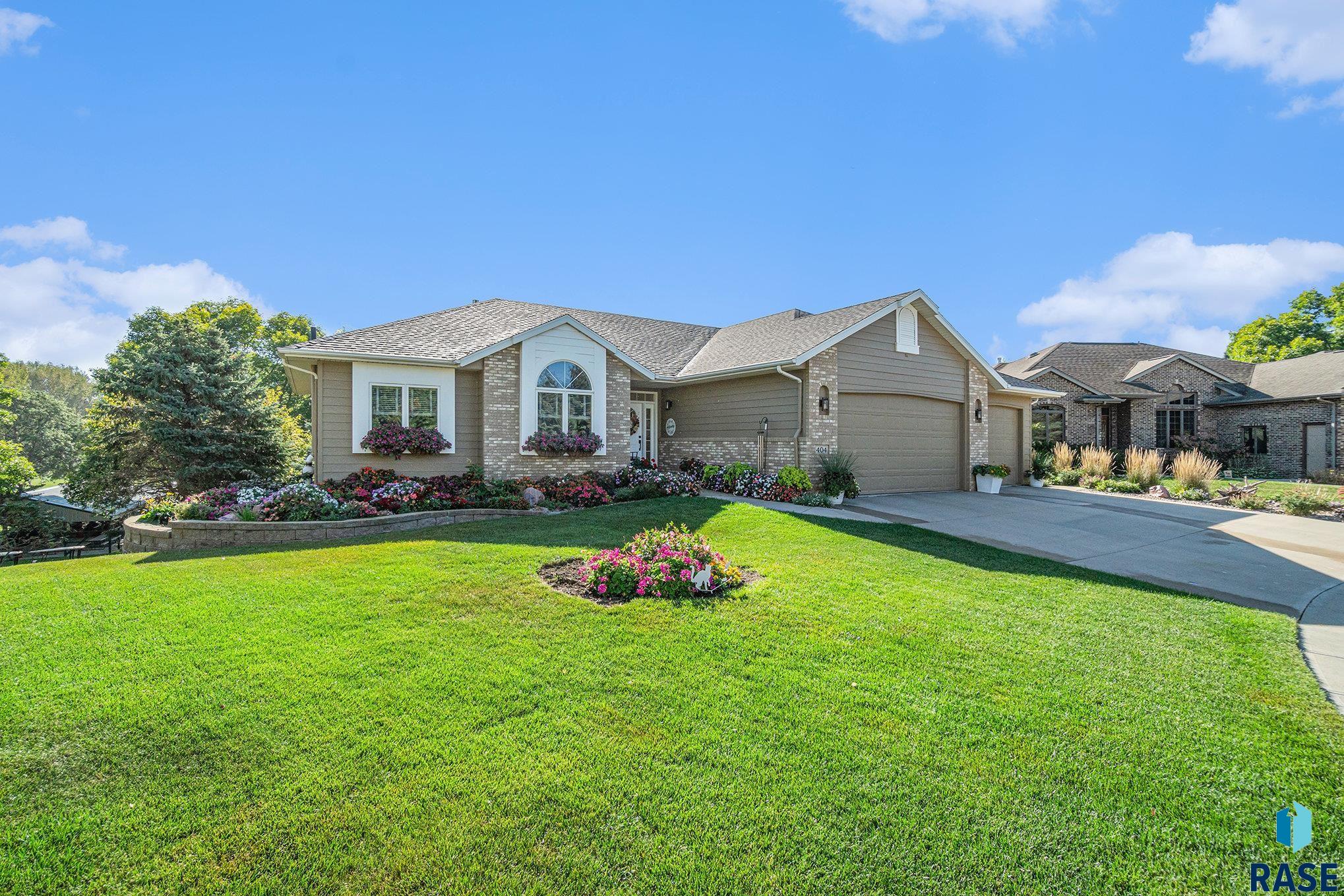 404 N Riverwood Cir Circle, Brandon, South Dakota image 3