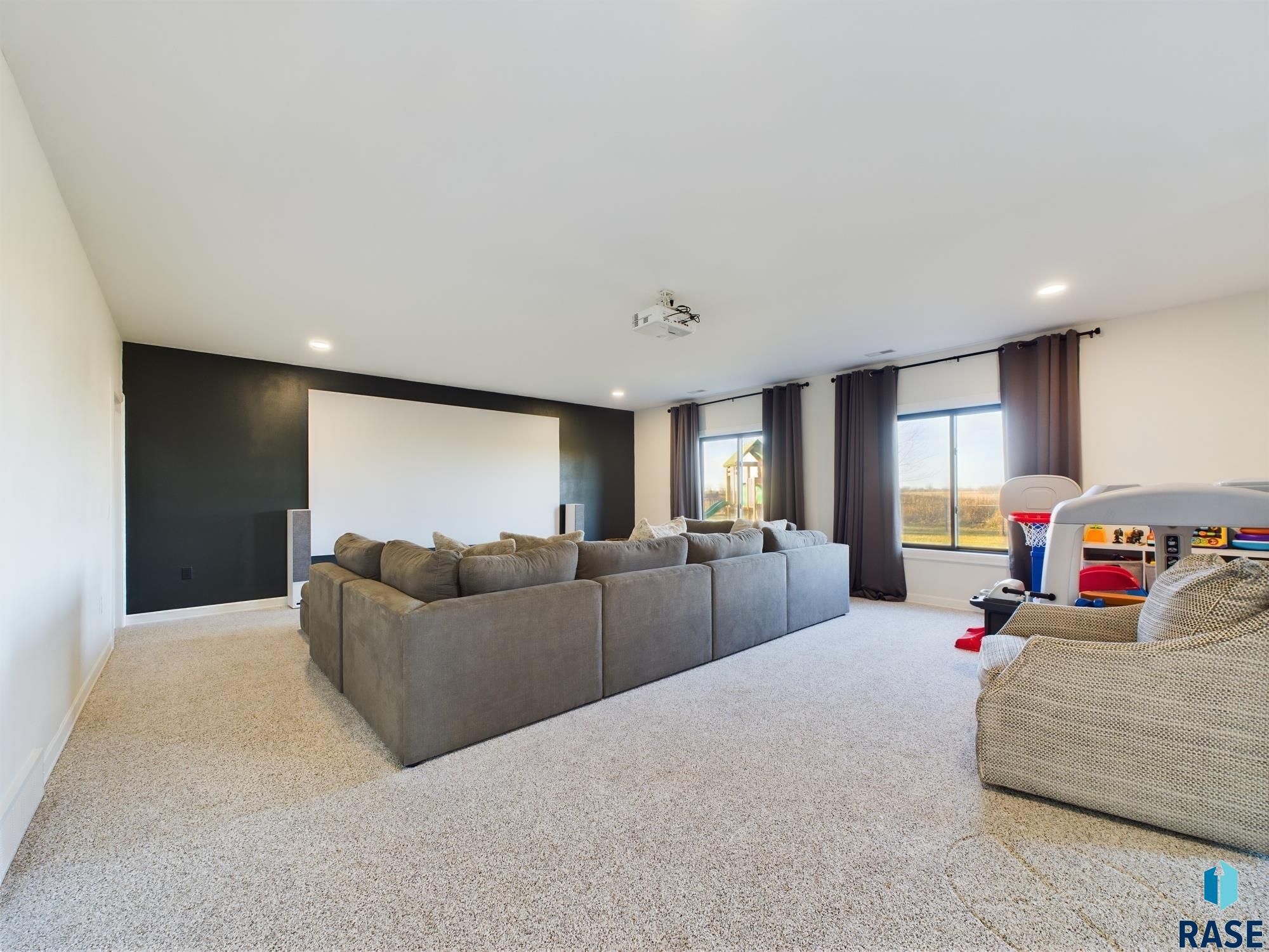 540 W Clara Cir Circle, Tea, New Jersey image 32