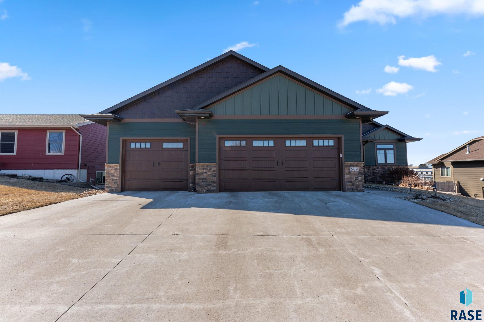 Baltic, South Dakota 57003, United States, 5 Bedrooms Bedrooms, ,3 BathroomsBathrooms,Residential,Active,104855