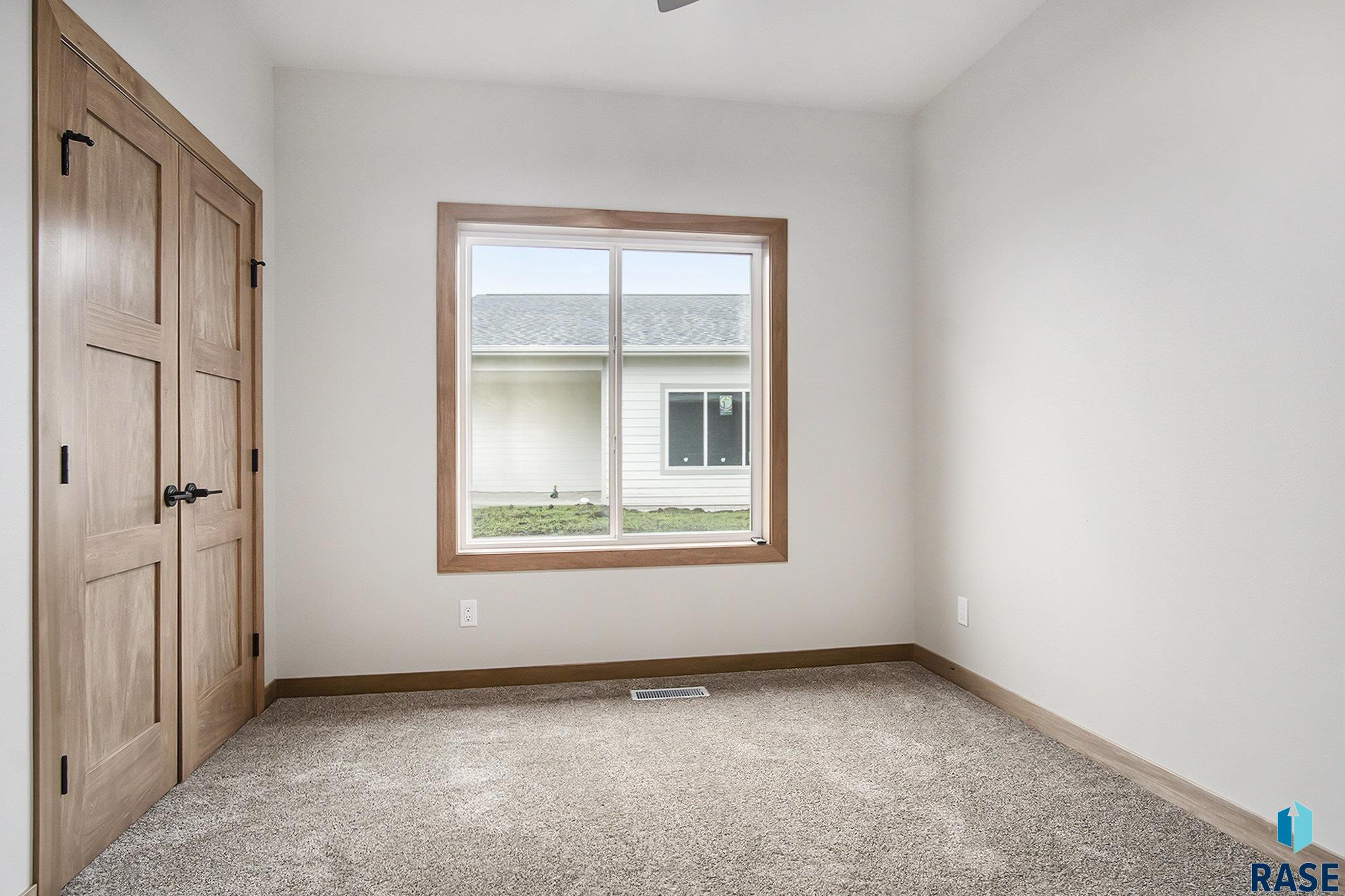 501 S Huckleberry Trl Trail, Harrisburg, New Jersey image 22