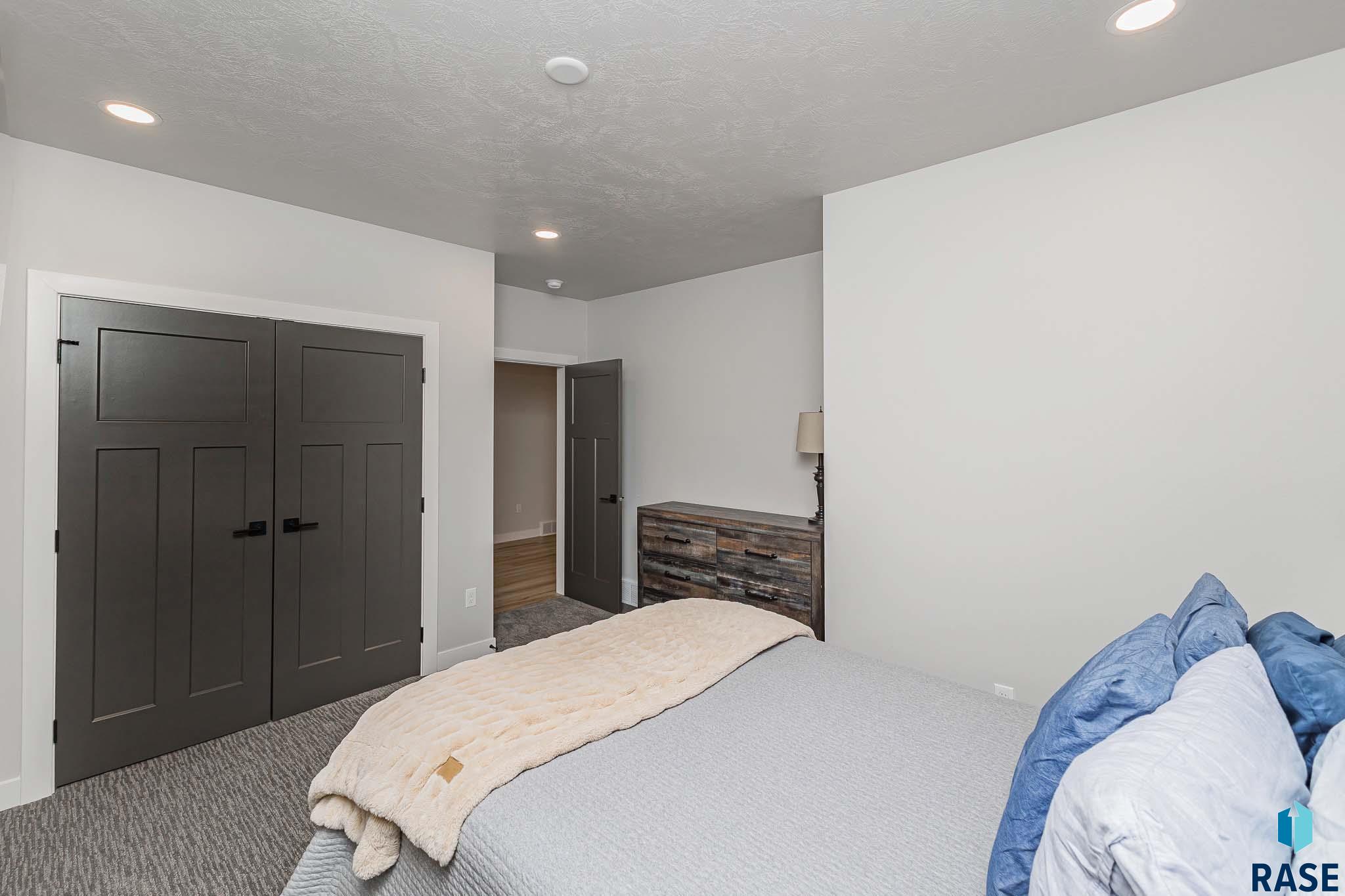 313 N Wildcat Dr Drive, Sioux Falls, South Dakota image 32