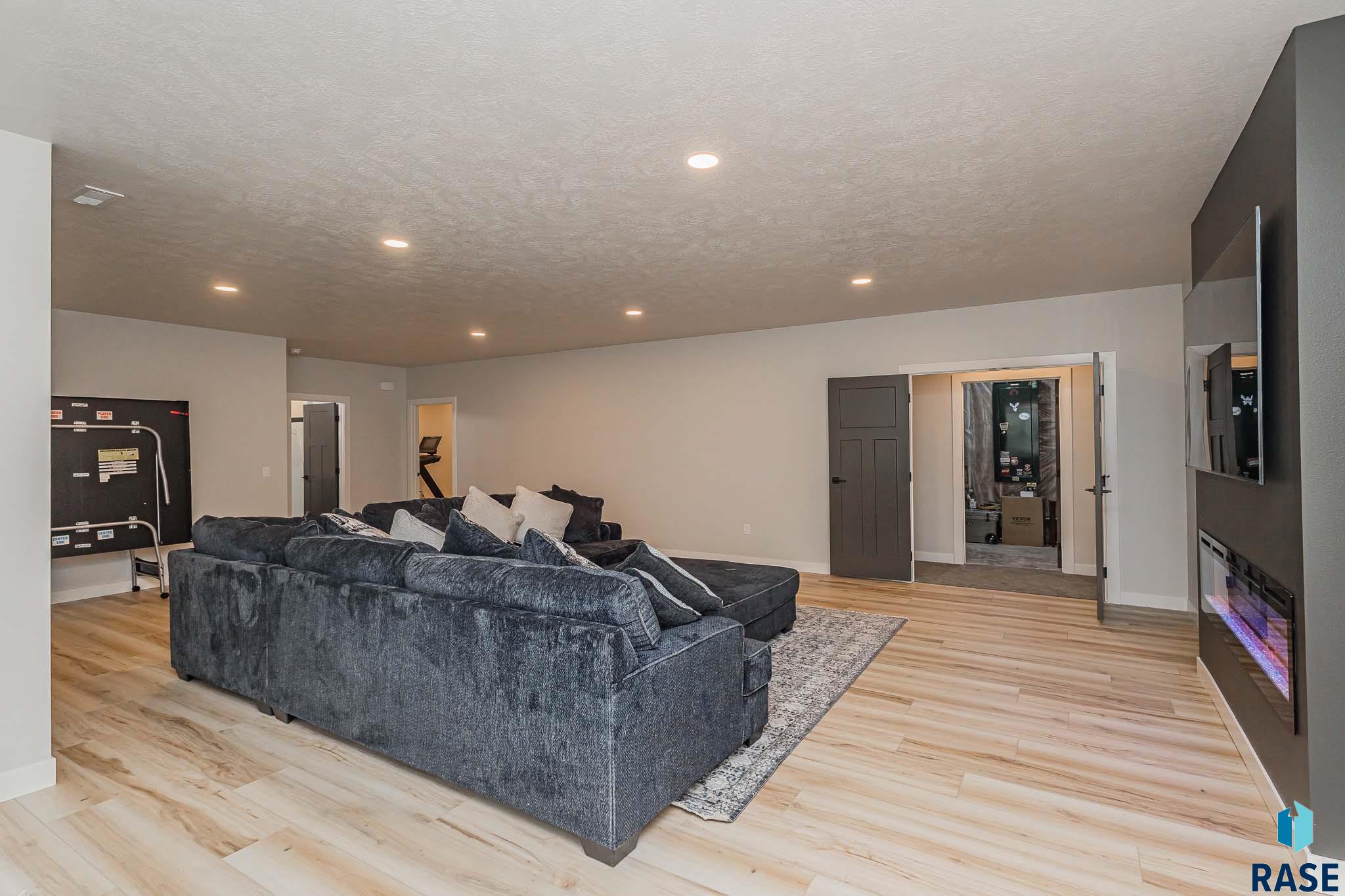 313 N Wildcat Dr Drive, Sioux Falls, South Dakota image 40