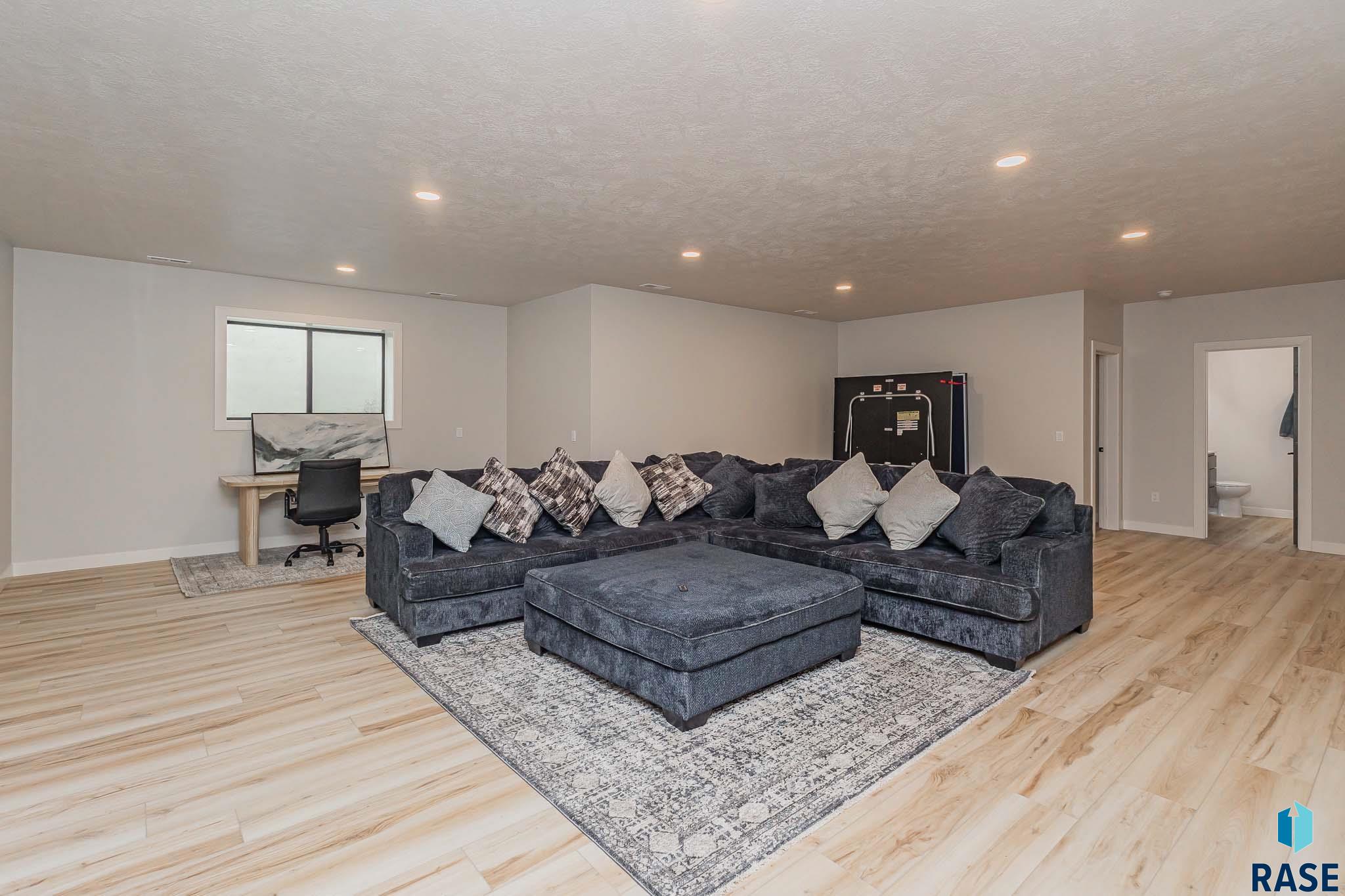 313 N Wildcat Dr Drive, Sioux Falls, South Dakota image 41