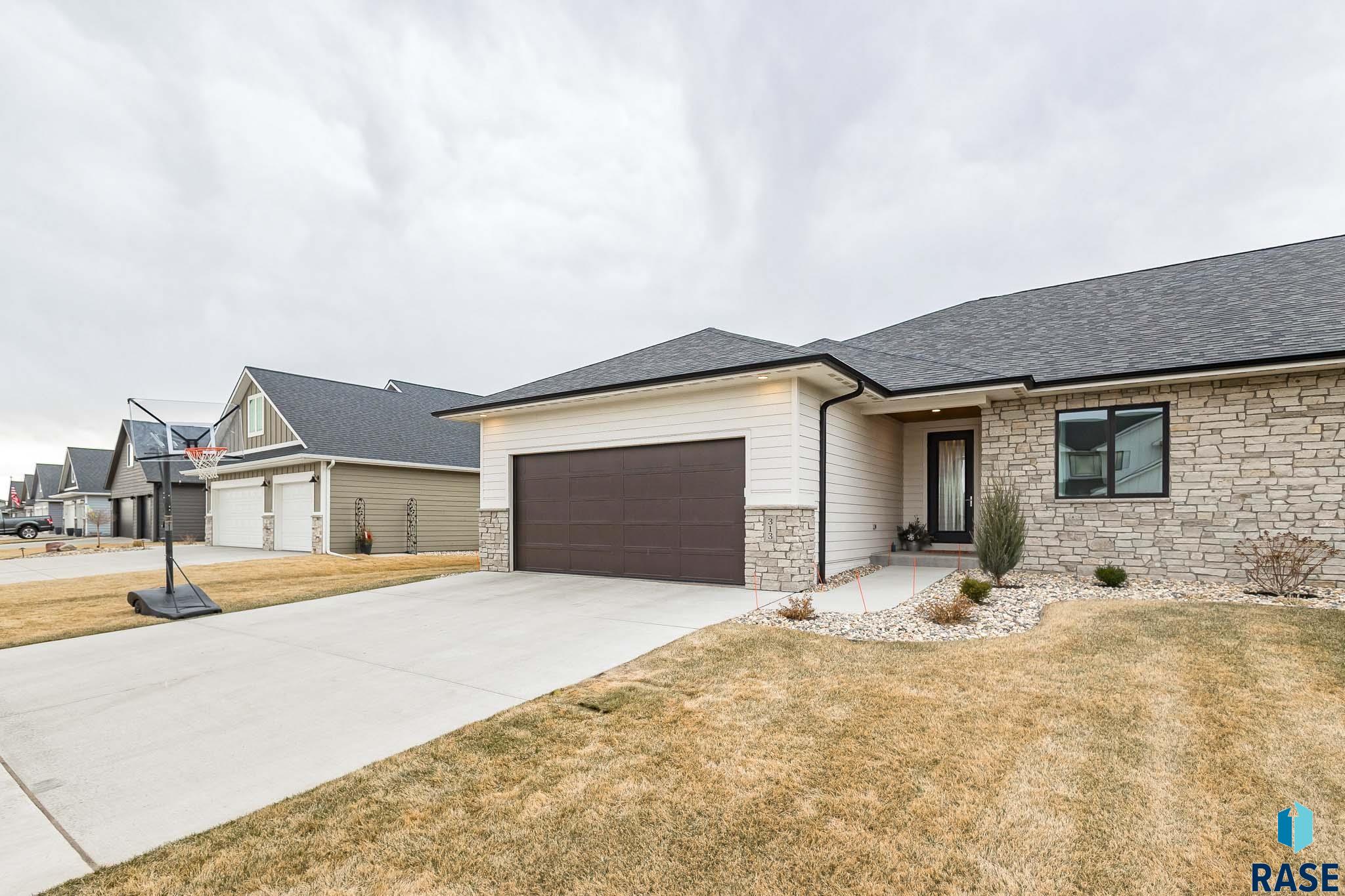 313 N Wildcat Dr Drive, Sioux Falls, South Dakota image 48