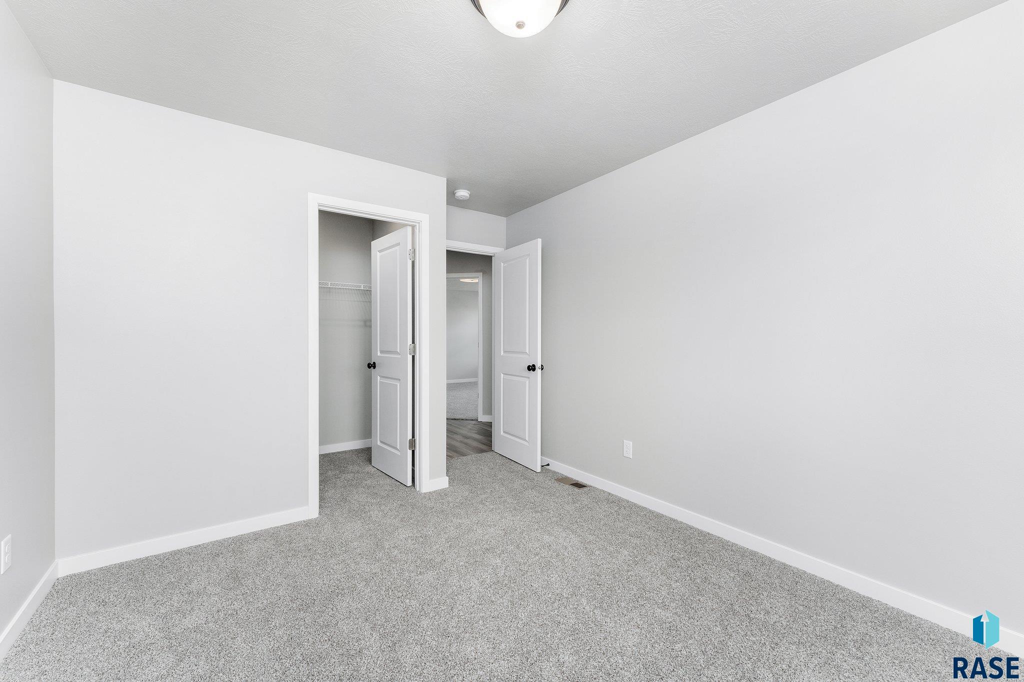 6109 W Valentine St Street, Sioux Falls, South Dakota image 16