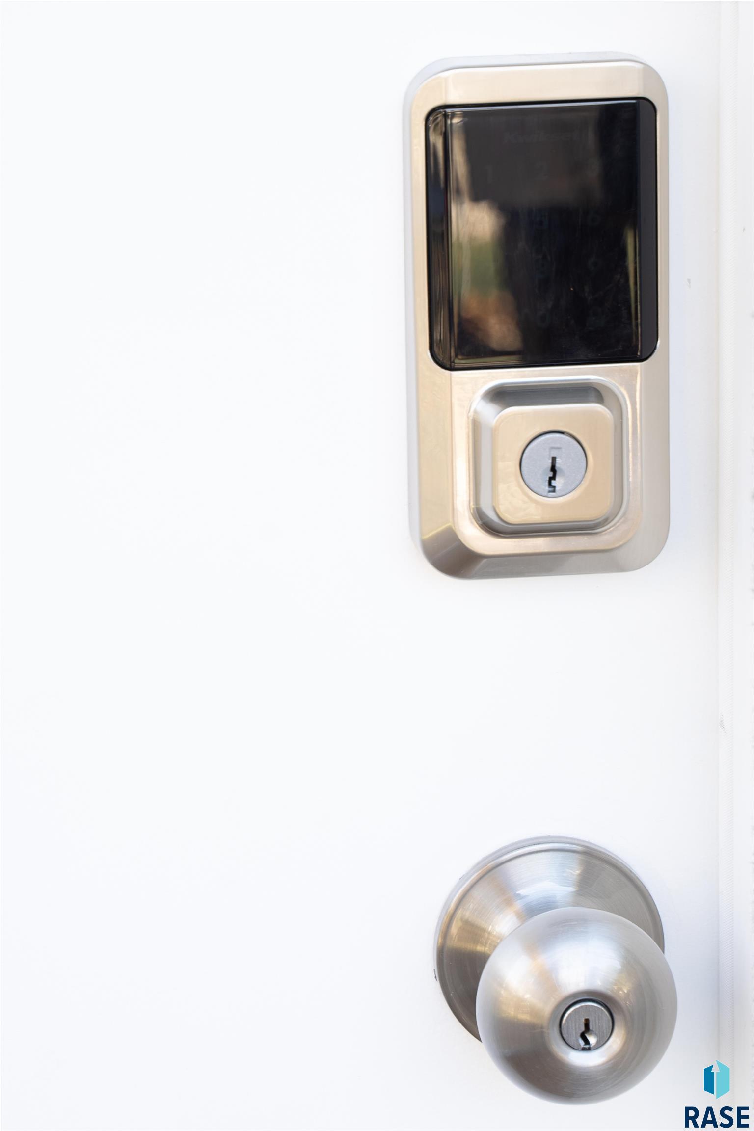 Sioux Falls, South Dakota 57103, United States, 3 Bedrooms Bedrooms, ,2 BathroomsBathrooms,Residential,Contingent,82001