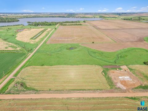 Vacant Land For Sale - 2008 Harvest Creek Lane<br/> Madison, SD 57042
