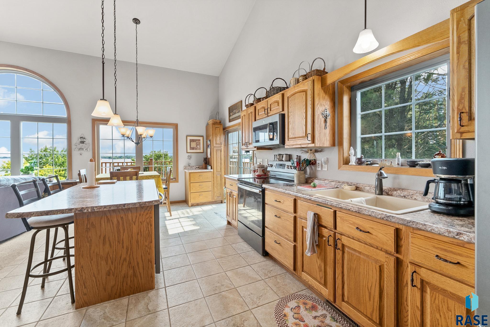 6305 Lakeview Dr Drive, Wentworth, South Dakota image 12