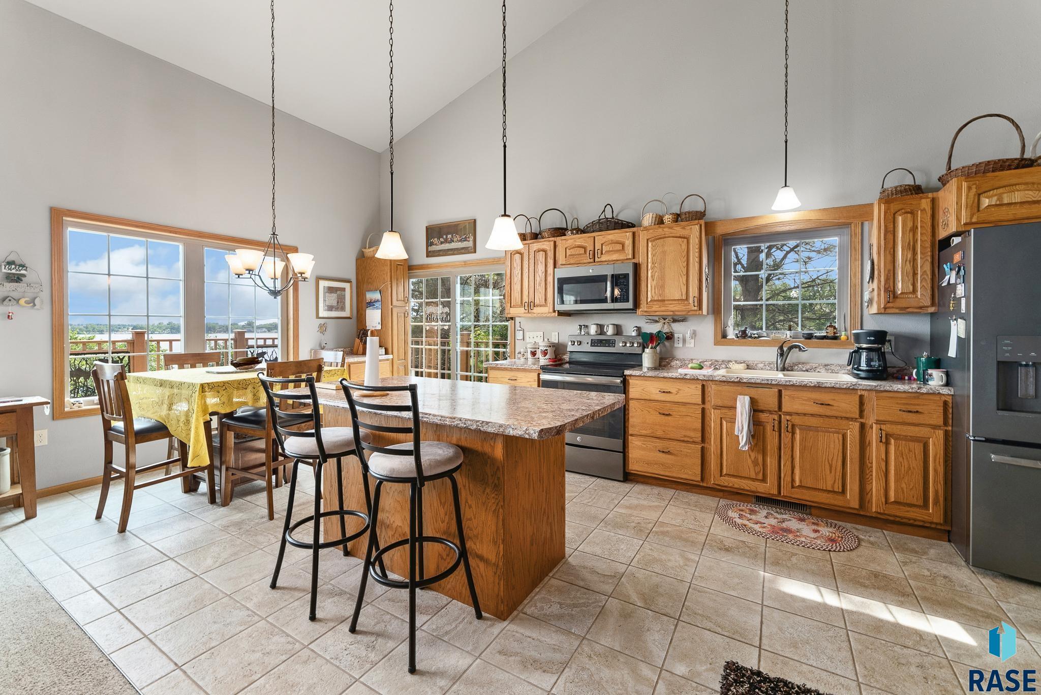 6305 Lakeview Dr Drive, Wentworth, South Dakota image 10