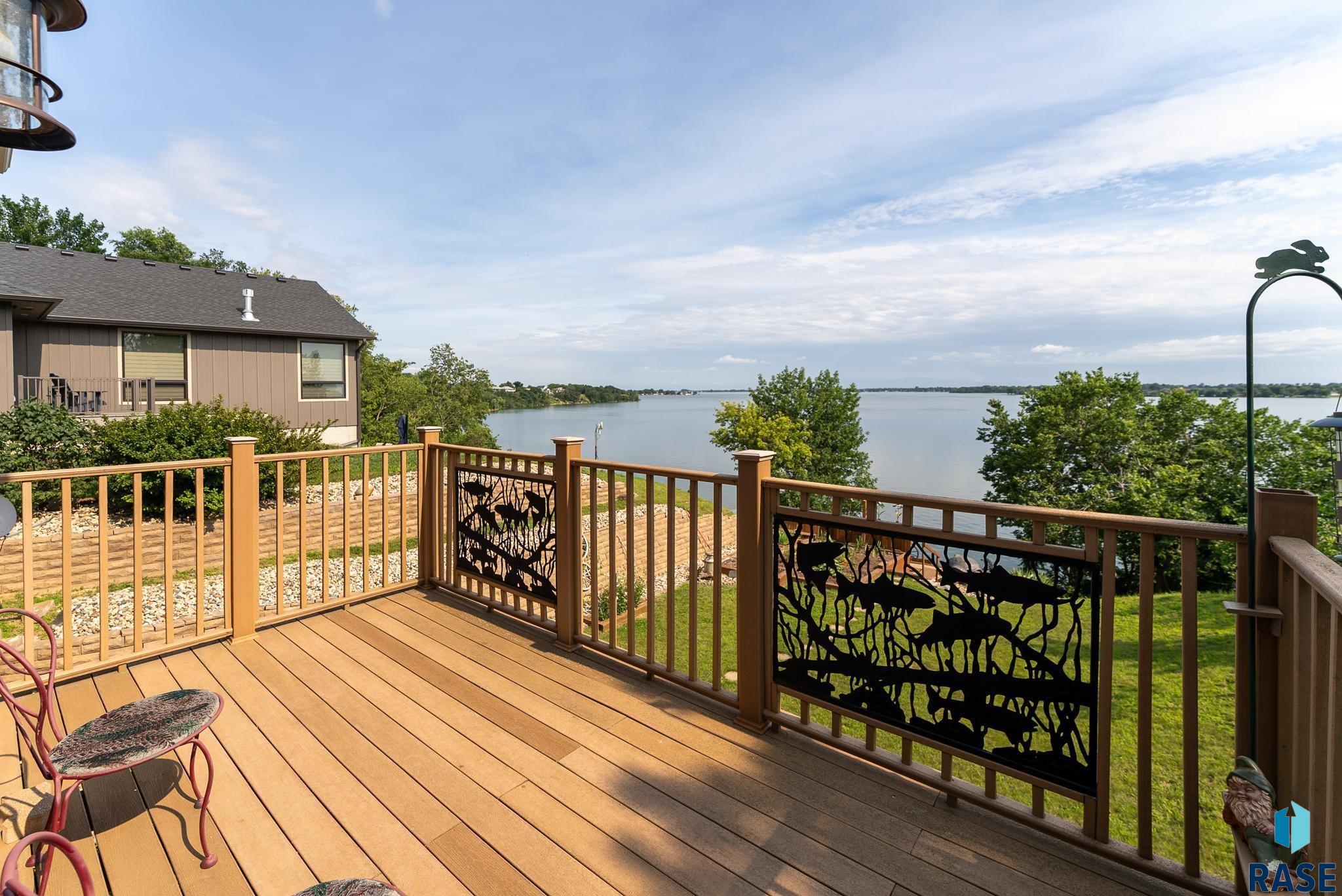 6305 Lakeview Dr Drive, Wentworth, South Dakota image 2