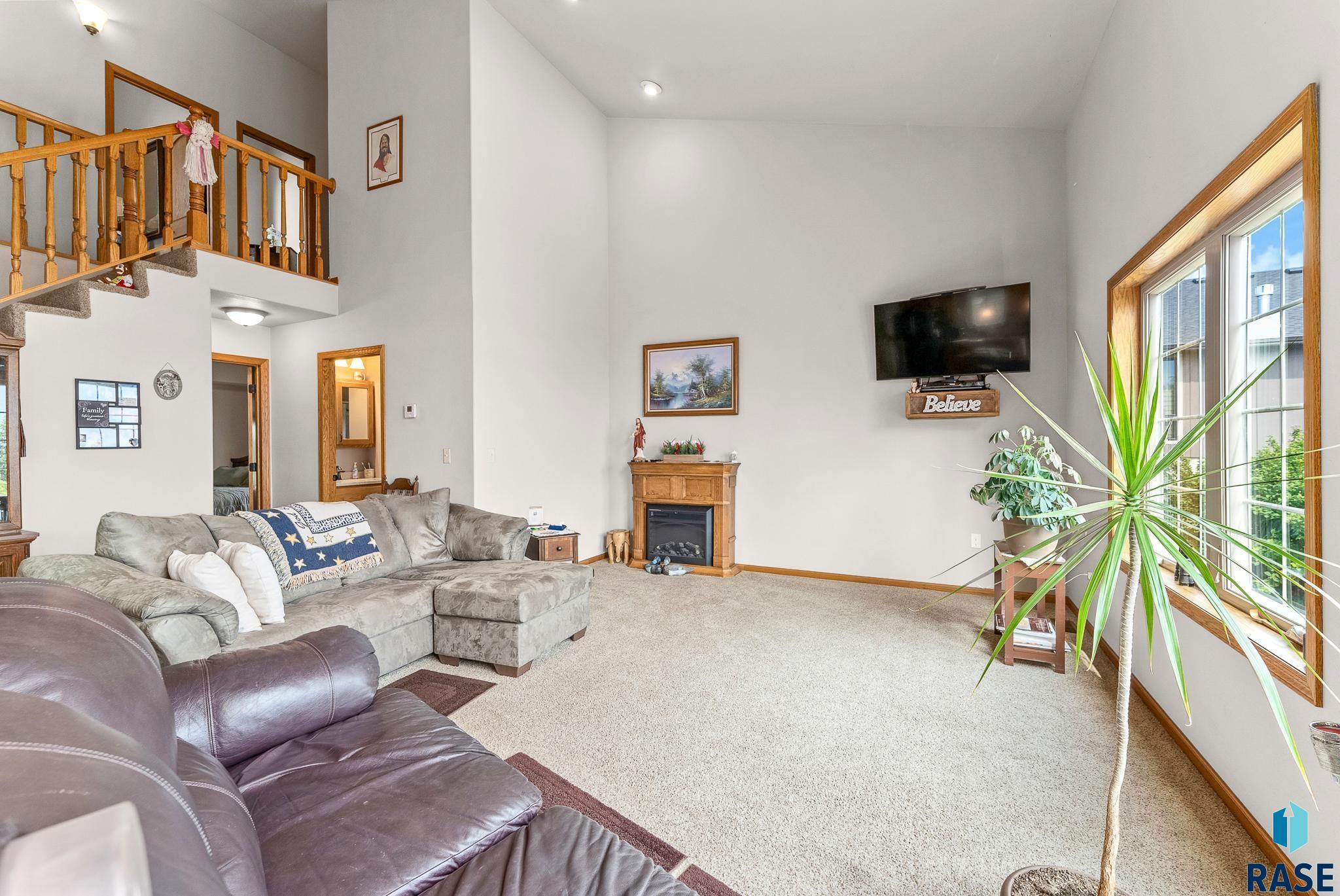 6305 Lakeview Dr Drive, Wentworth, South Dakota image 8