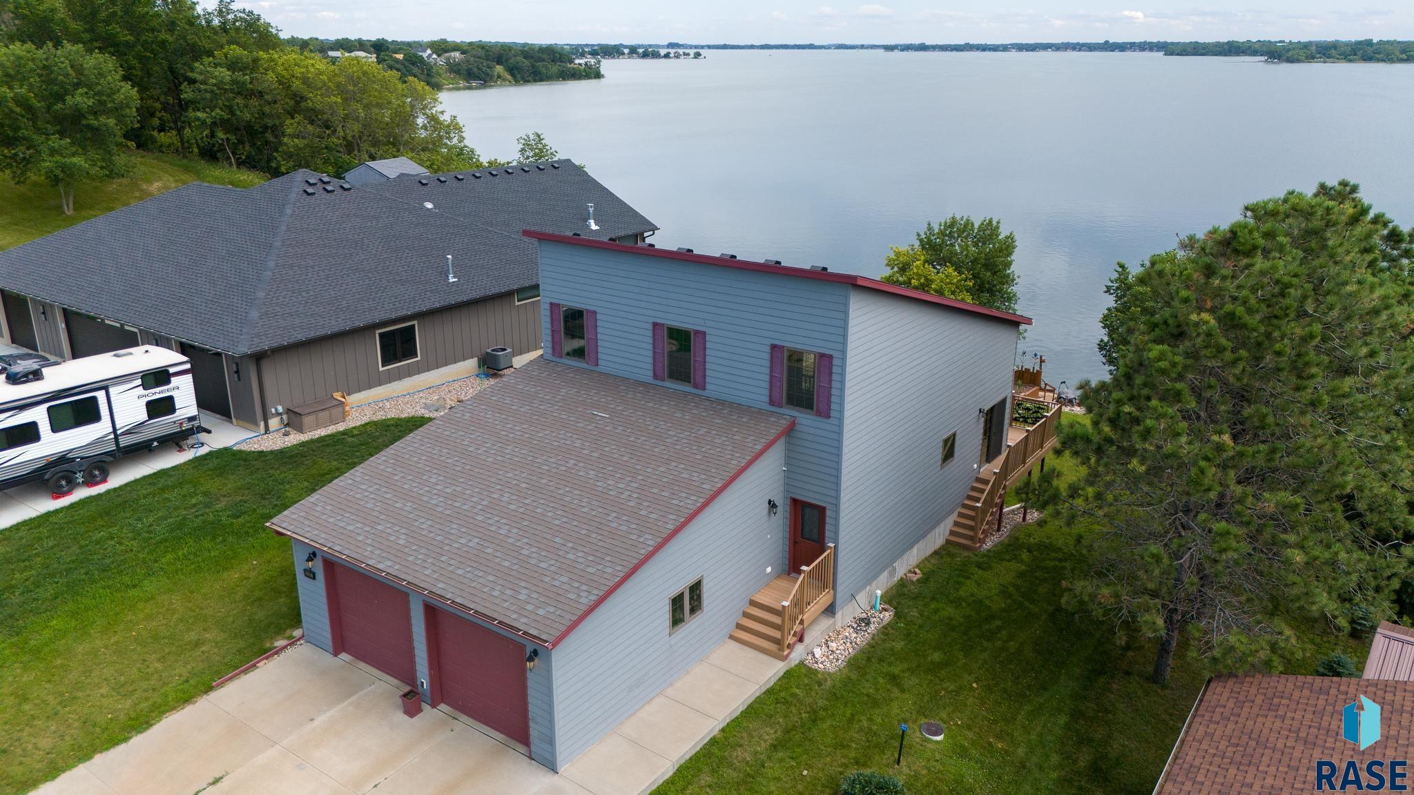 6305 Lakeview Dr Drive, Wentworth, South Dakota image 1