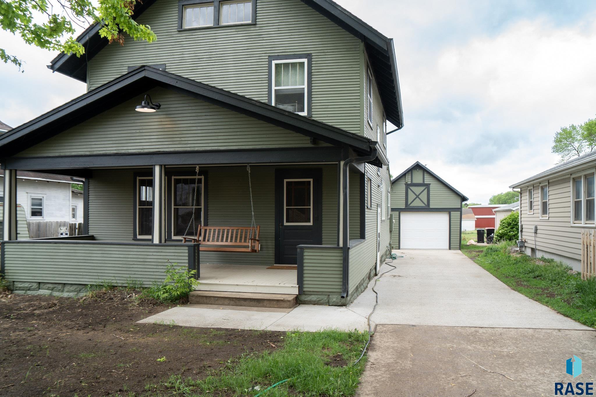 Corson, South Dakota 57005, United States, 4 Bedrooms Bedrooms, ,2 BathroomsBathrooms,Residential,Active,132360