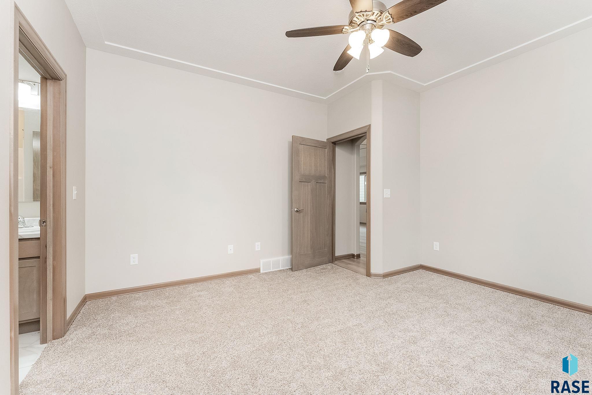 4513 W 34th St N Street, Sioux Falls, South Dakota image 11