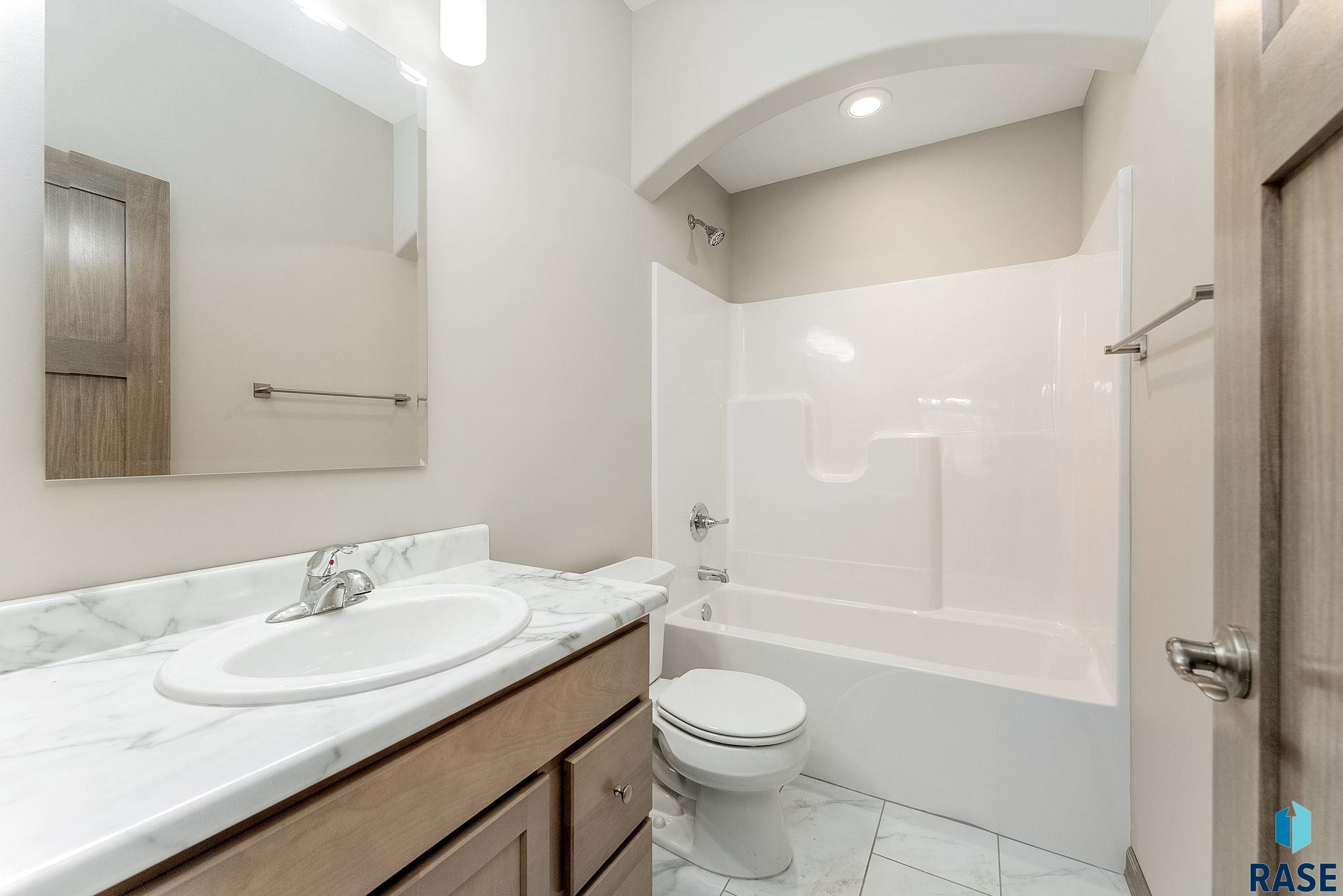 4513 W 34th St N Street, Sioux Falls, South Dakota image 17