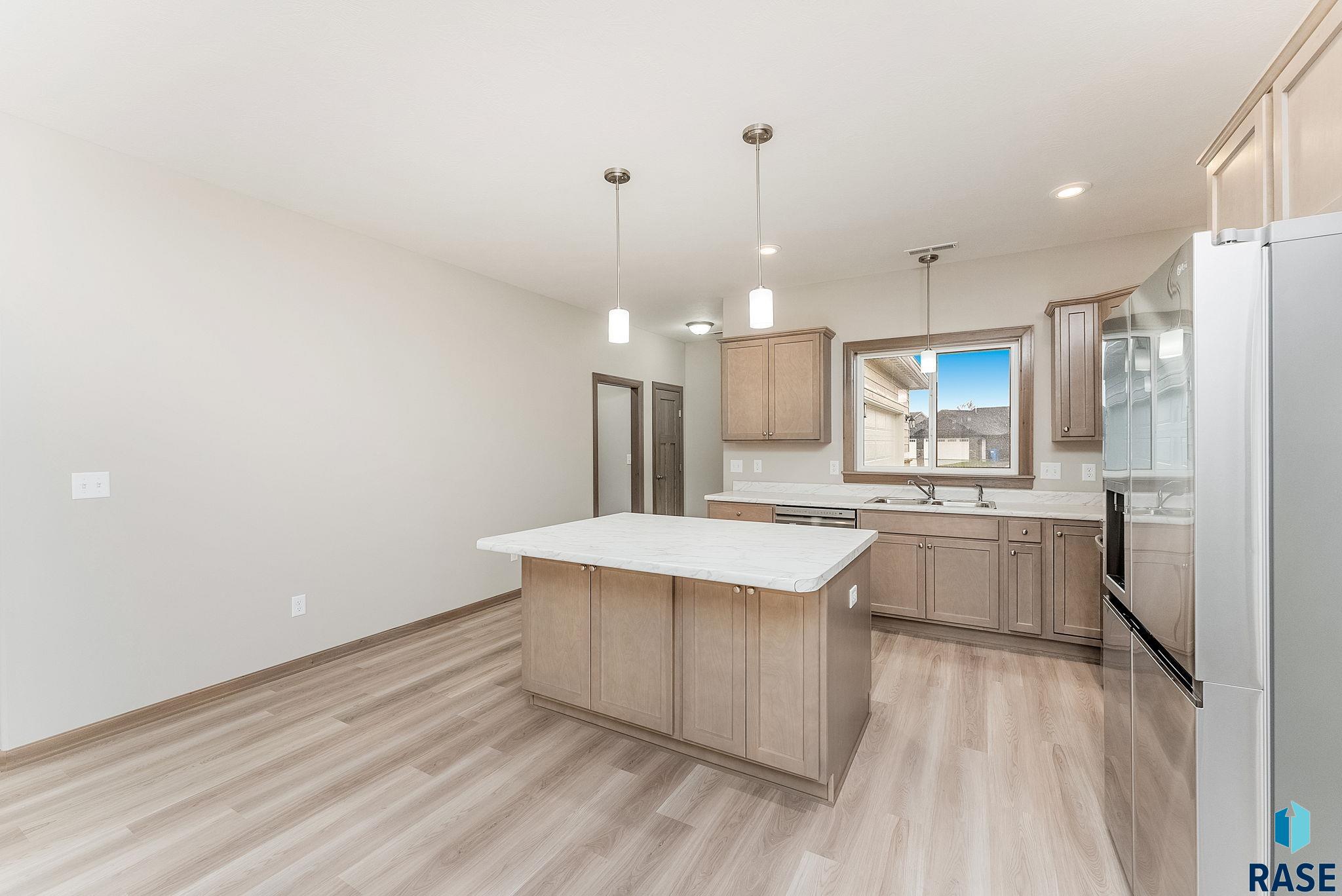 4513 W 34th St N Street, Sioux Falls, South Dakota image 4