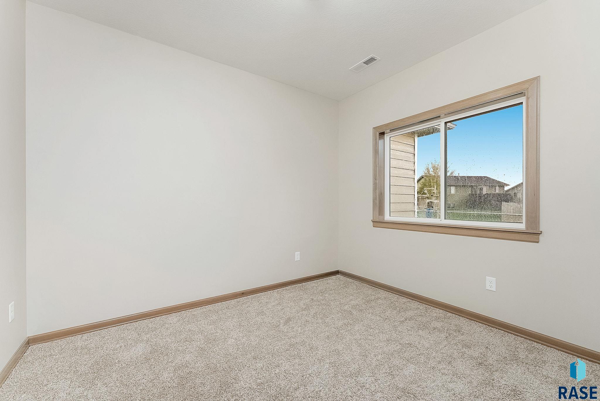 4513 W 34th St N Street, Sioux Falls, South Dakota image 14
