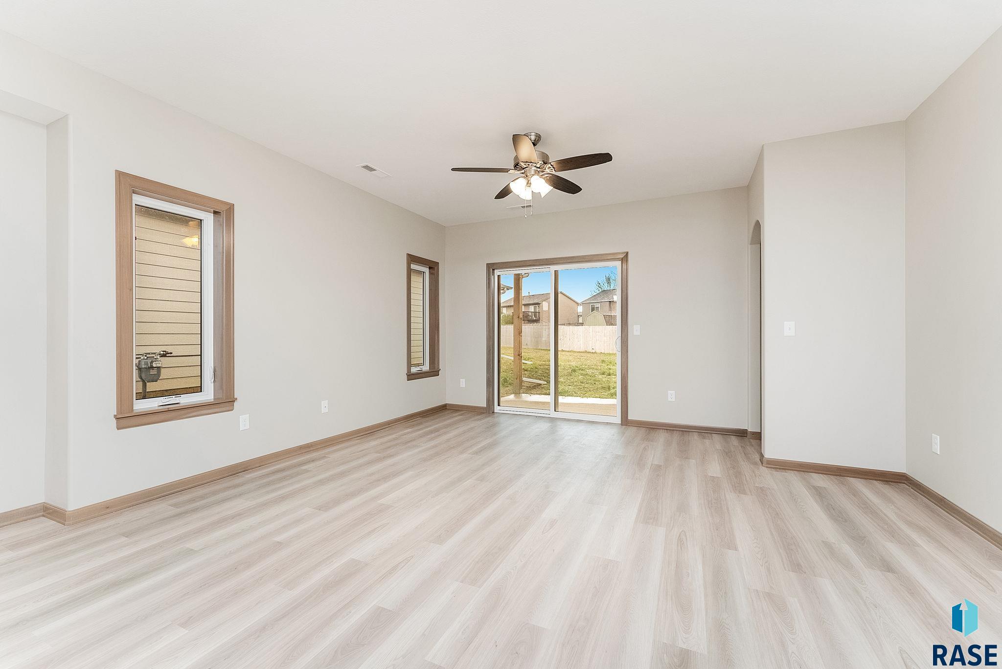 4513 W 34th St N Street, Sioux Falls, South Dakota image 8