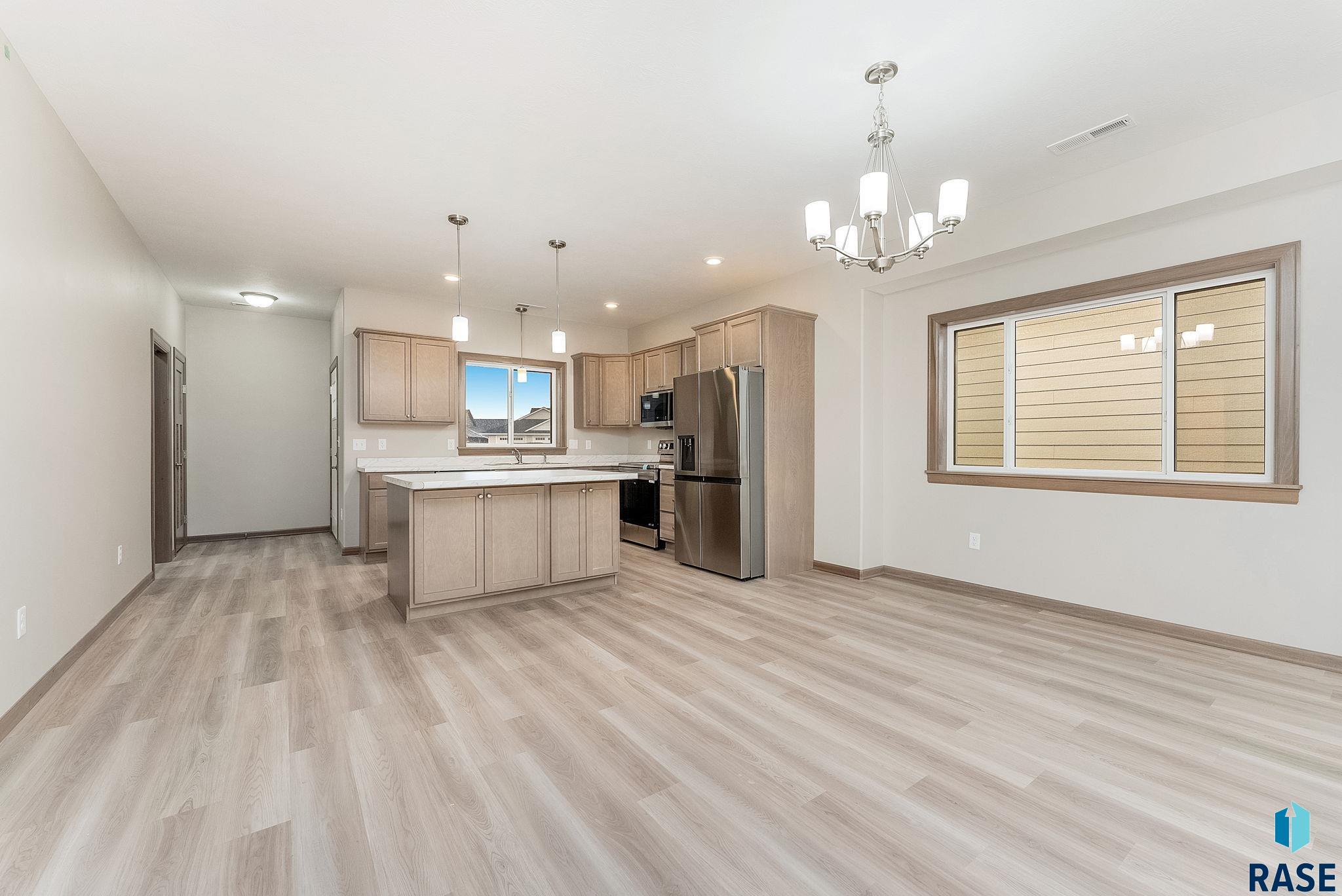 4513 W 34th St N Street, Sioux Falls, South Dakota image 5