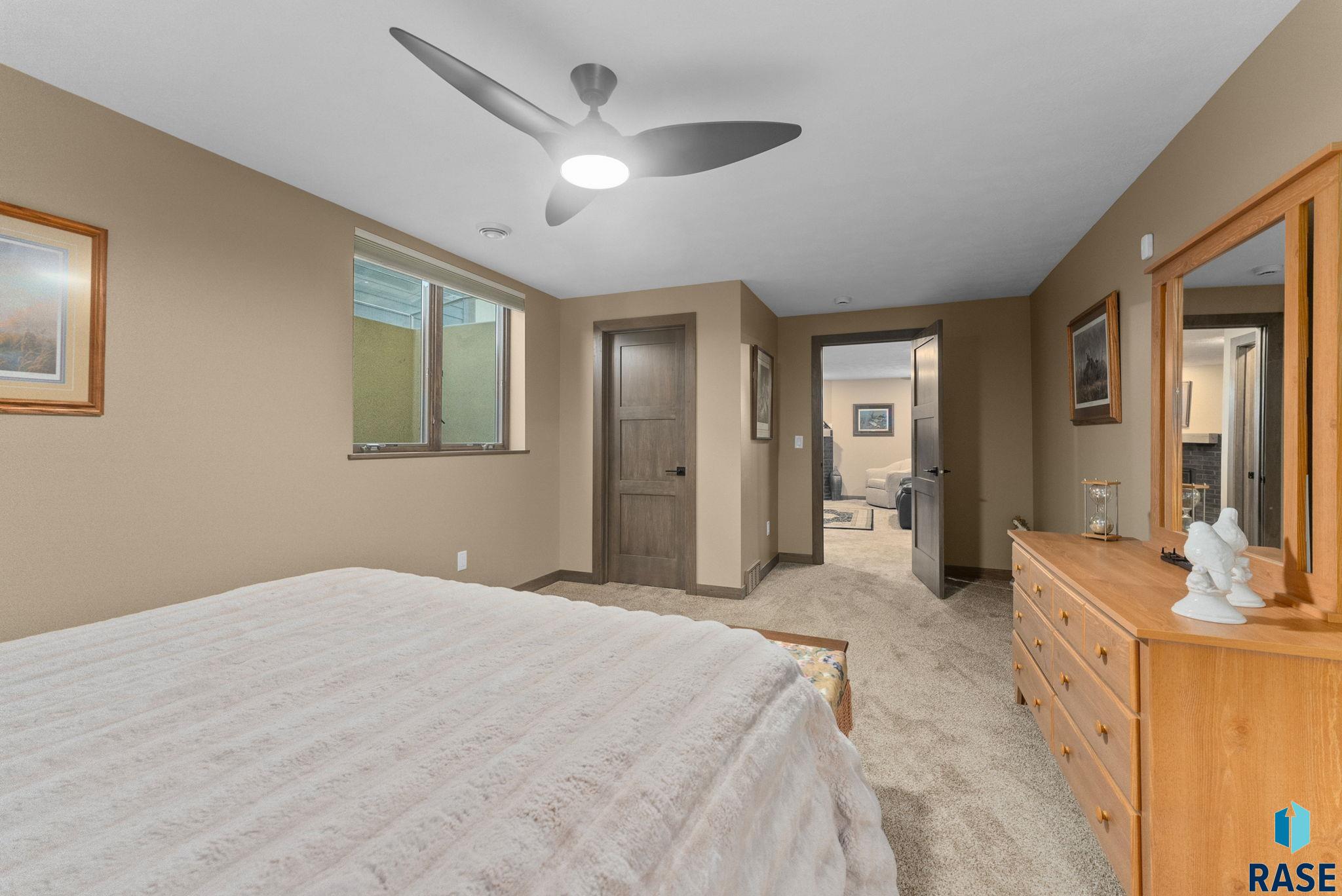 Sioux Falls, South Dakota 57108, United States, 5 Bedrooms Bedrooms, ,3 BathroomsBathrooms,Residential,Active,166865