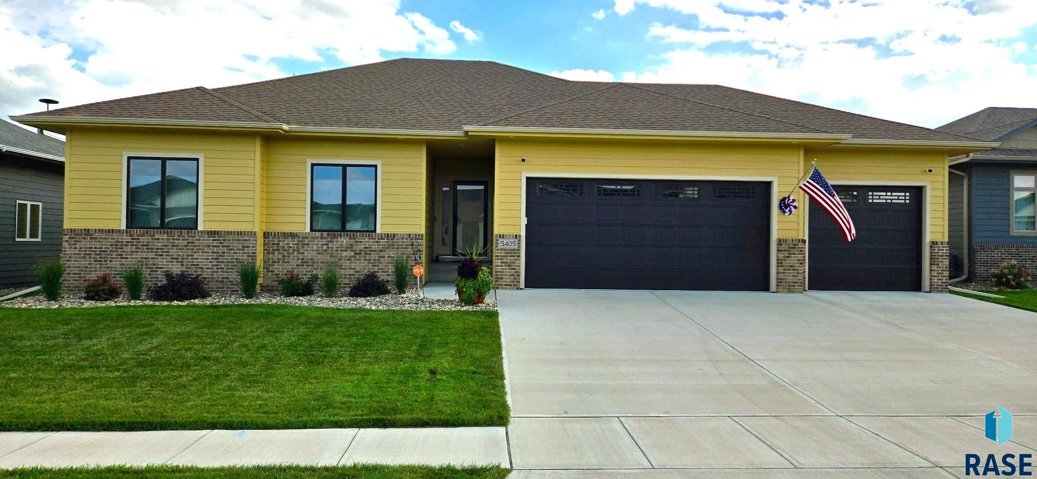 Sioux Falls, South Dakota 57108, United States, 5 Bedrooms Bedrooms, ,3 BathroomsBathrooms,Residential,Active,166865