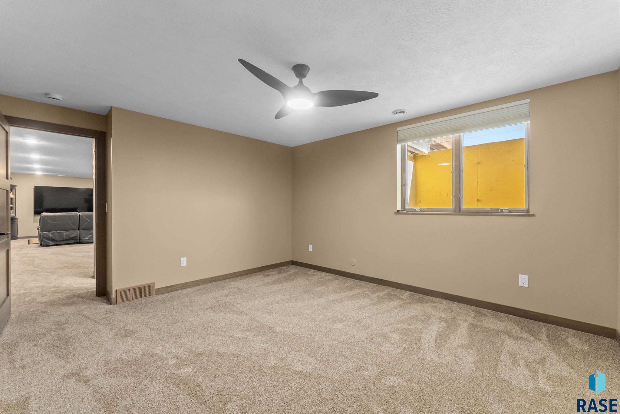 Sioux Falls, South Dakota 57108, United States, 5 Bedrooms Bedrooms, ,3 BathroomsBathrooms,Residential,Active,166865