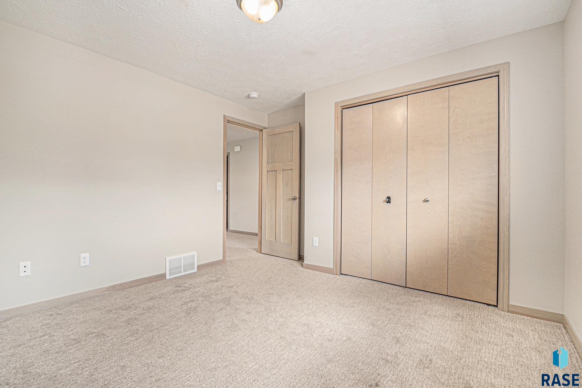 2629 S Richie Dr Drive, Sioux Falls, New Jersey image 19