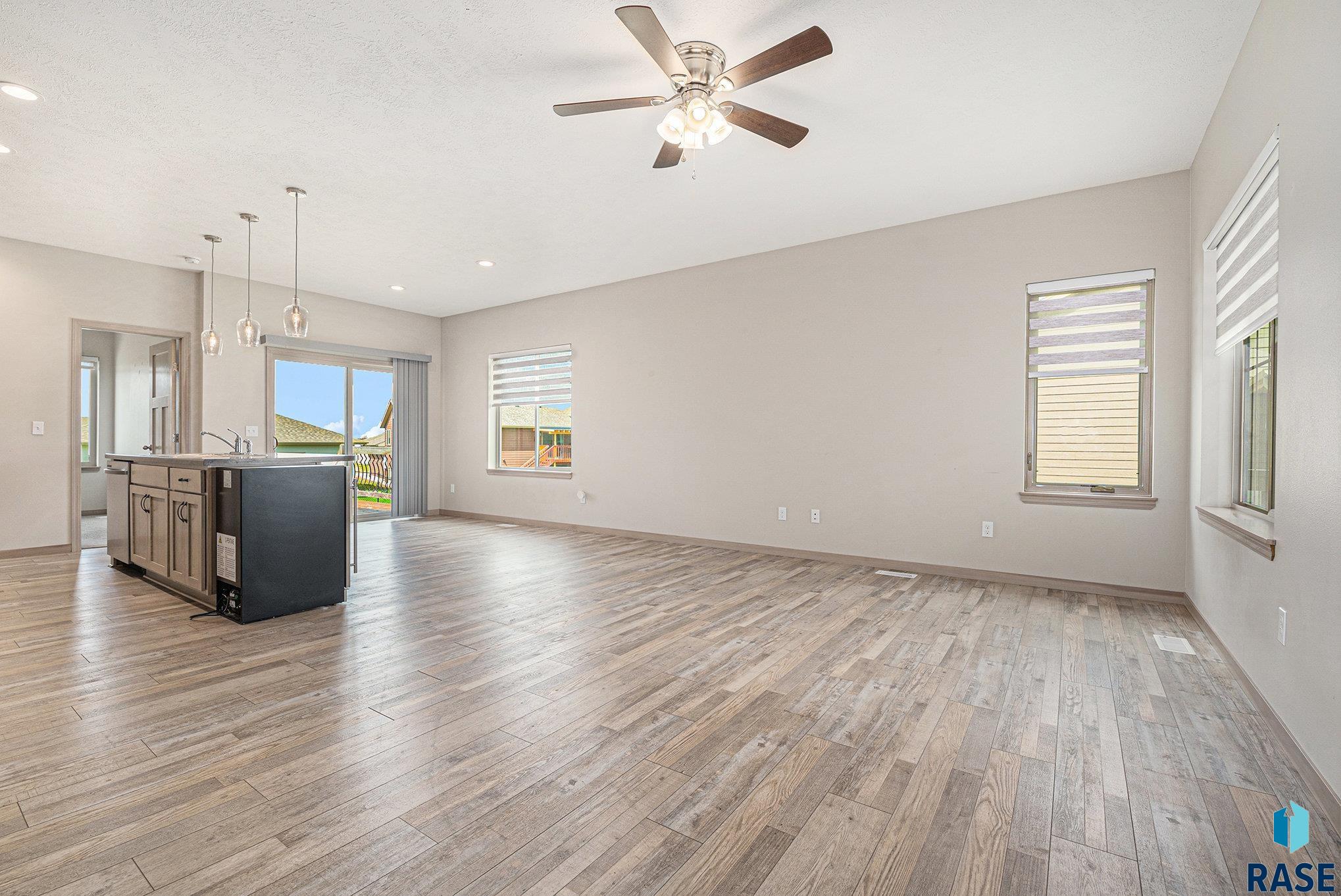 2629 S Richie Dr Drive, Sioux Falls, New Jersey image 3