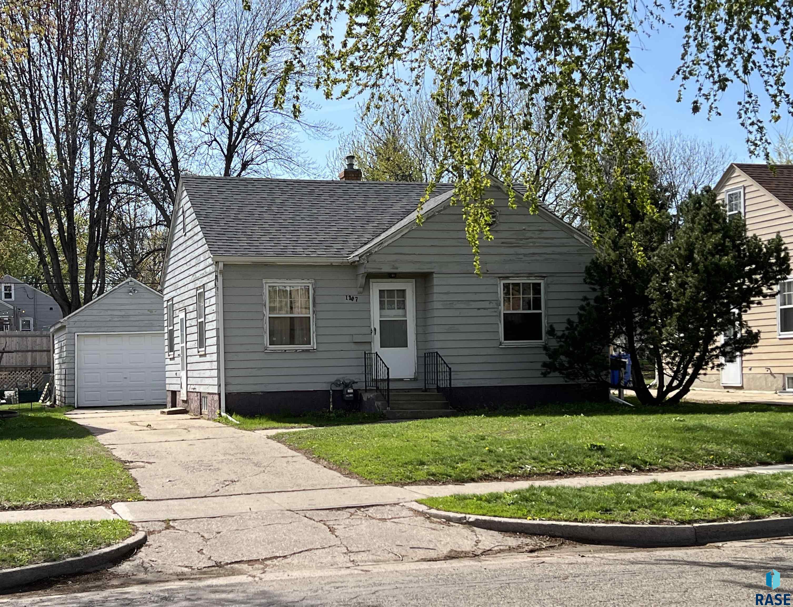 1307 S West Ave Avenue, Sioux Falls, New Jersey image 1