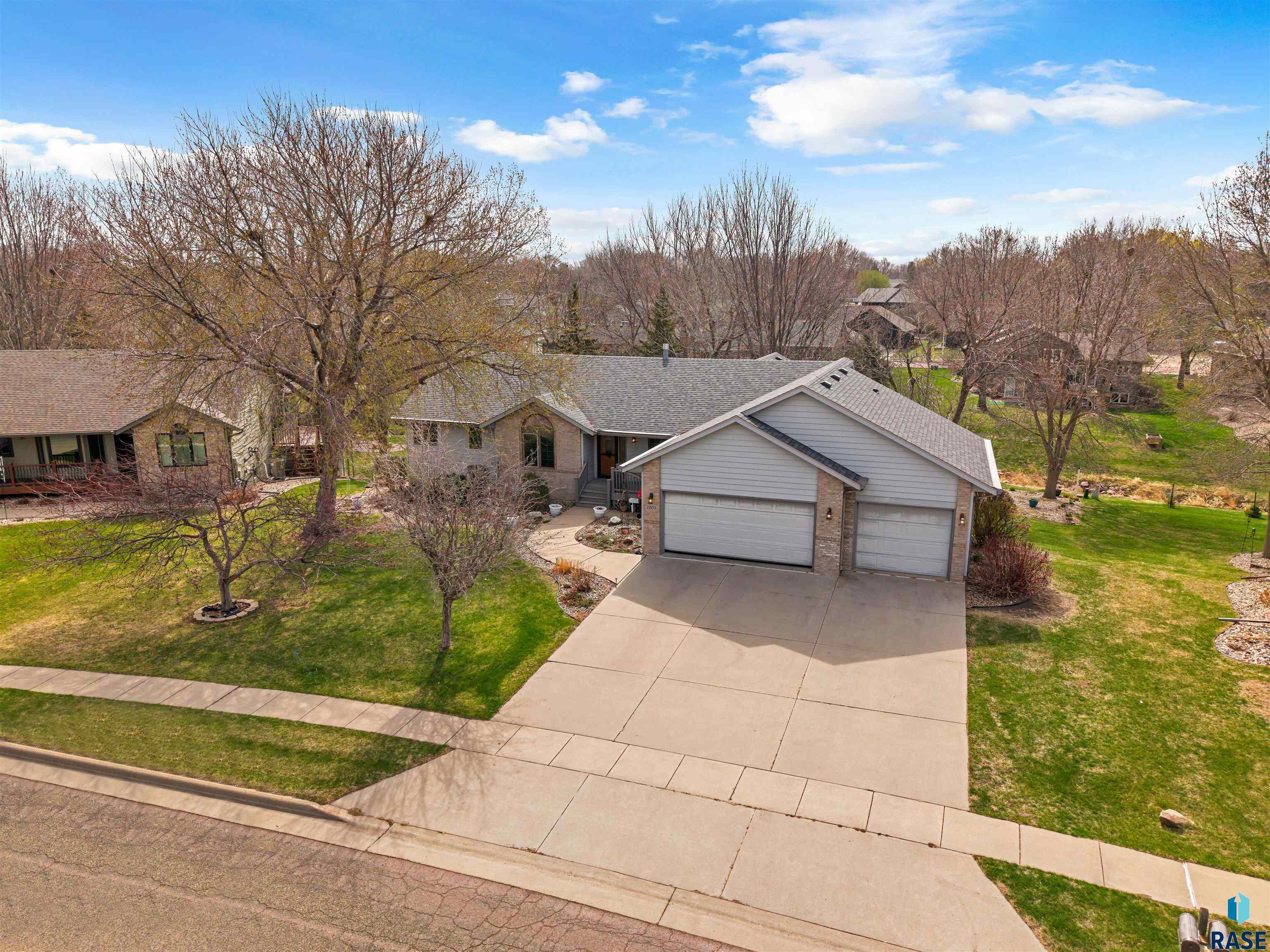 7005 W Strabane Trl Trail, Sioux Falls, New Jersey image 1