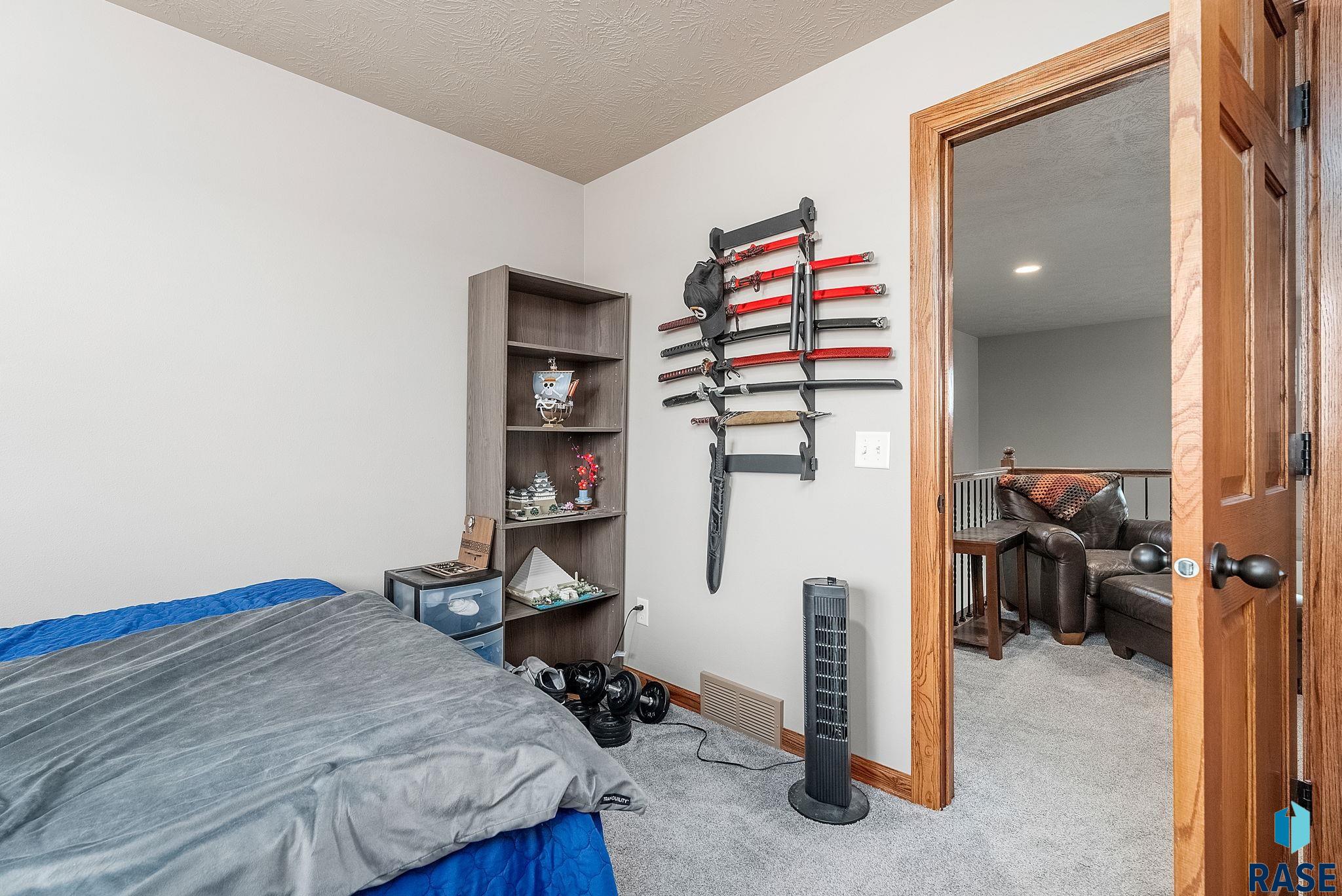 Sioux Falls, South Dakota 57106, United States, 3 Bedrooms Bedrooms, ,2 BathroomsBathrooms,Residential,Contingent,22116